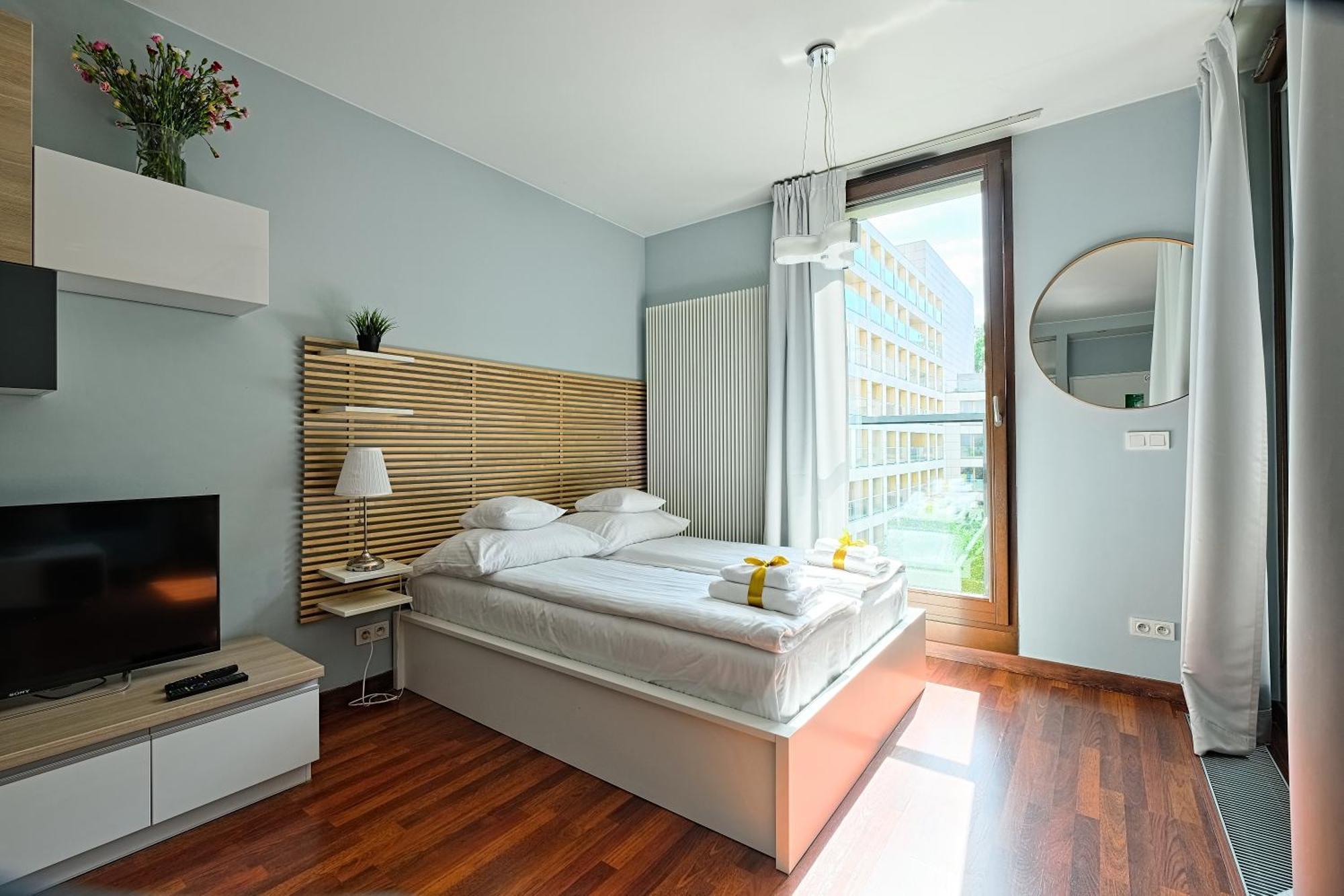 Aparthotel Kolejowa 3*