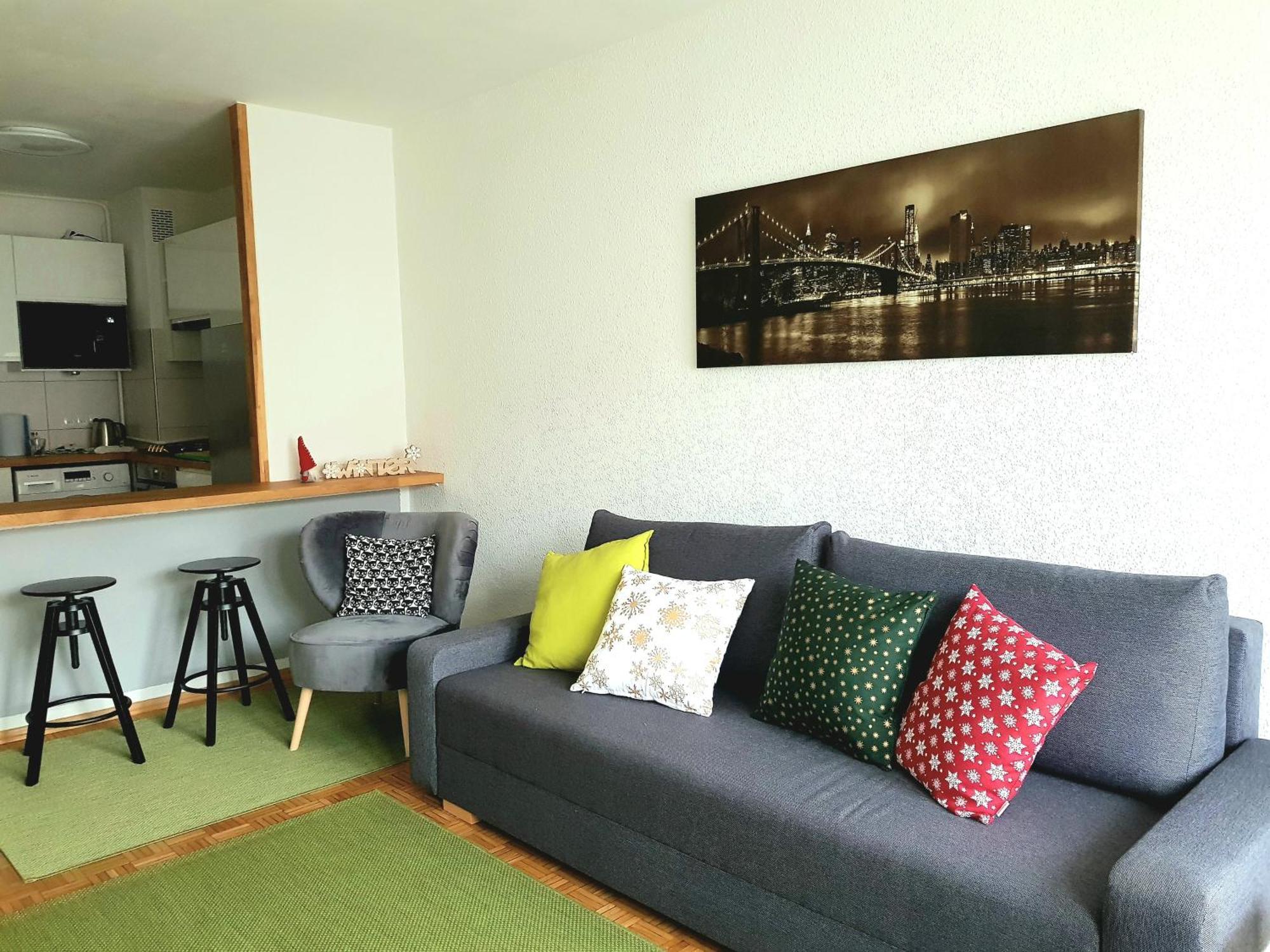 Wygodny Dwupokojowy Pomiedzy Lotniskiem A Centrum Apartamento Varsóvia