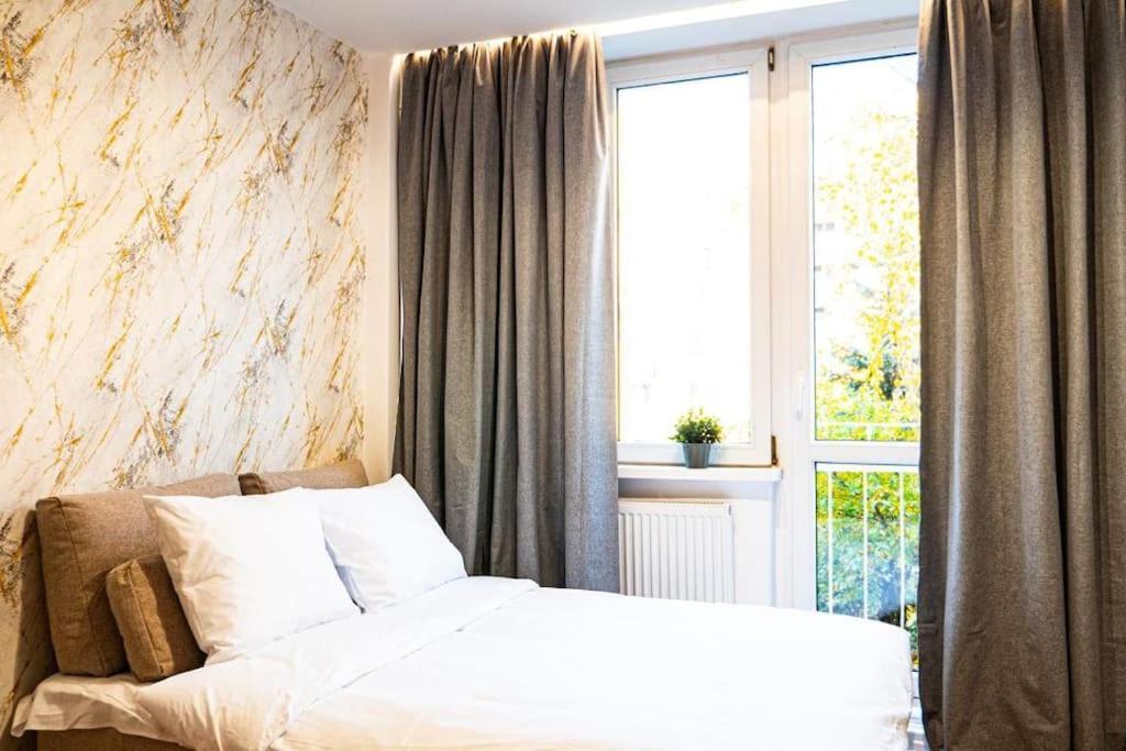 Apartamento Funkcjonalne Blisko Przystankow *