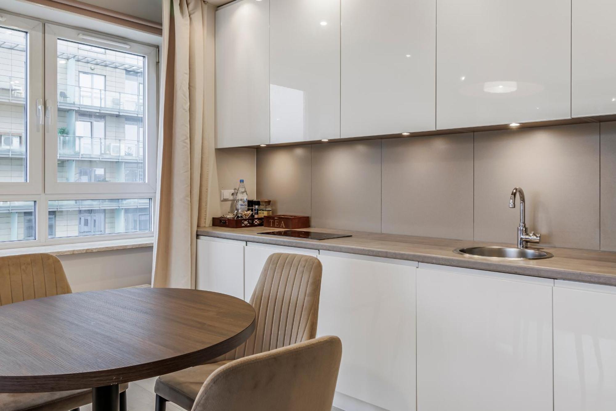 Heart Of - Premium 2-room, Centre