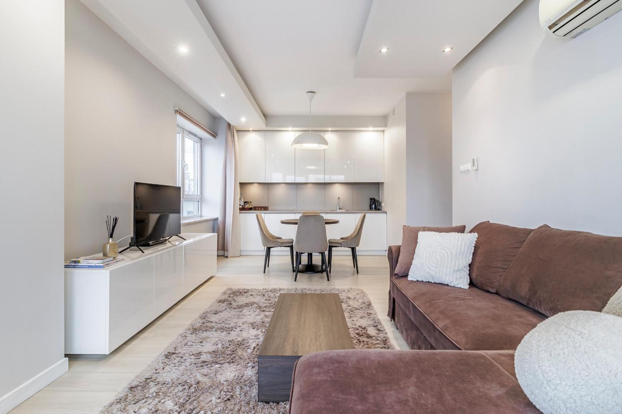 Heart Of - Premium 2-room, Centre *