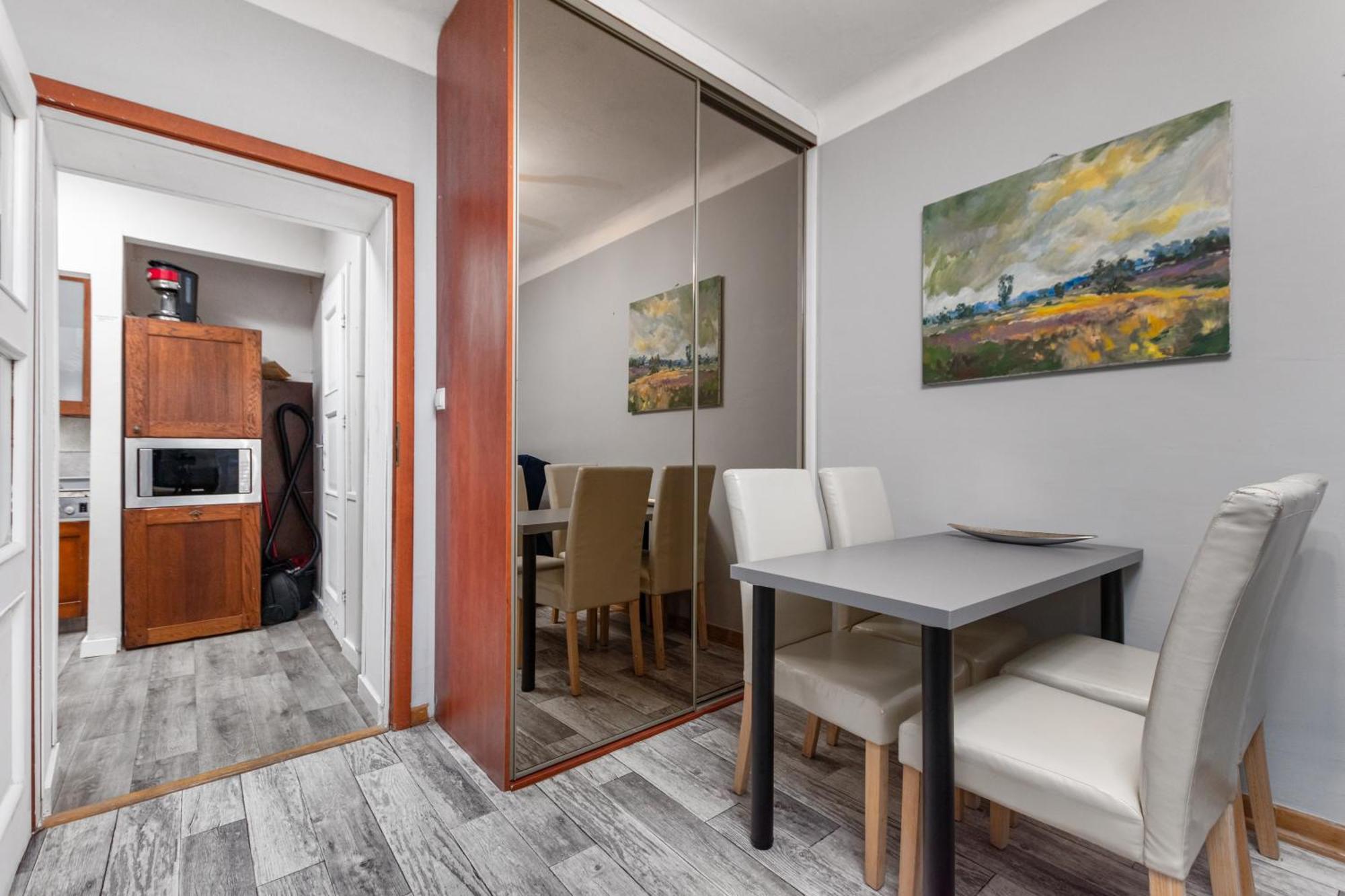 Apartment Elektoralna 19 By Homeprime