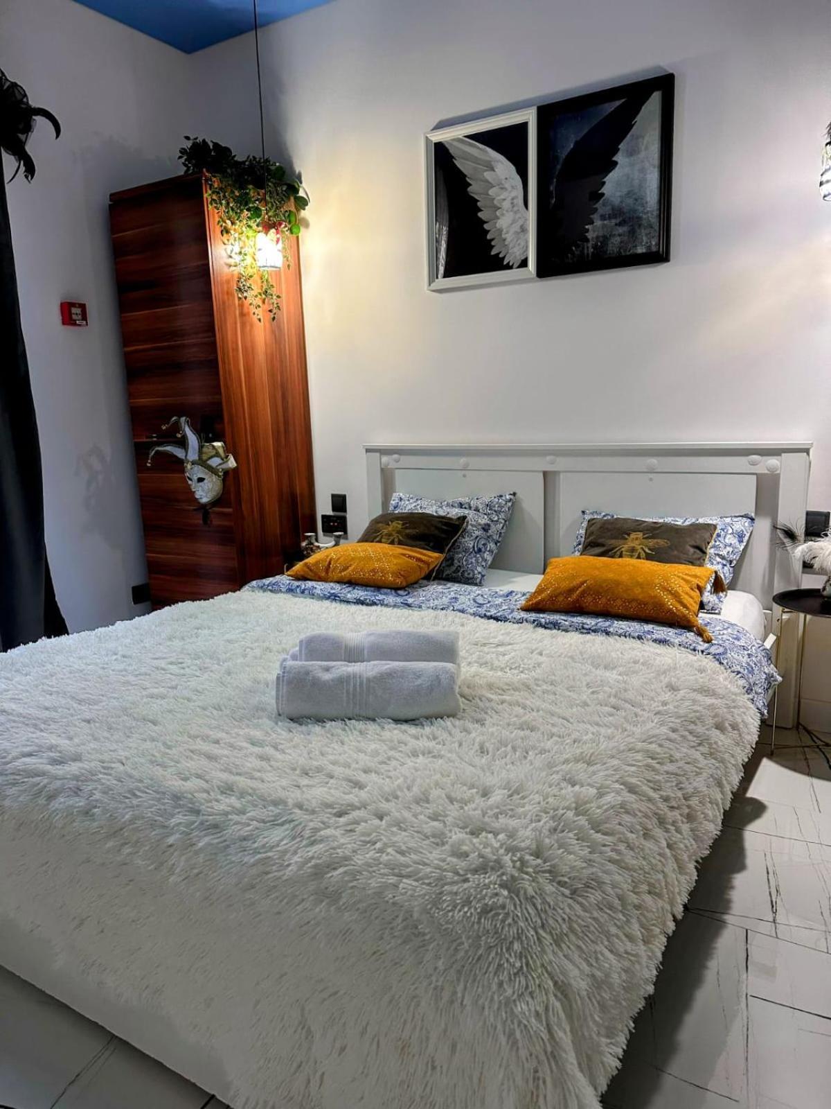 House: With Jacuzzi, Prosecco & Wellness Facilities Apartment Warsaw
