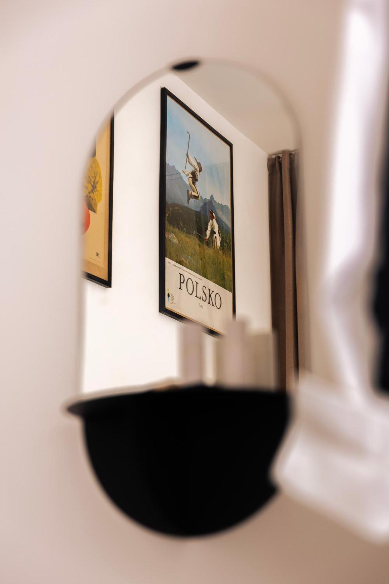 Central Poster Studio Apartment