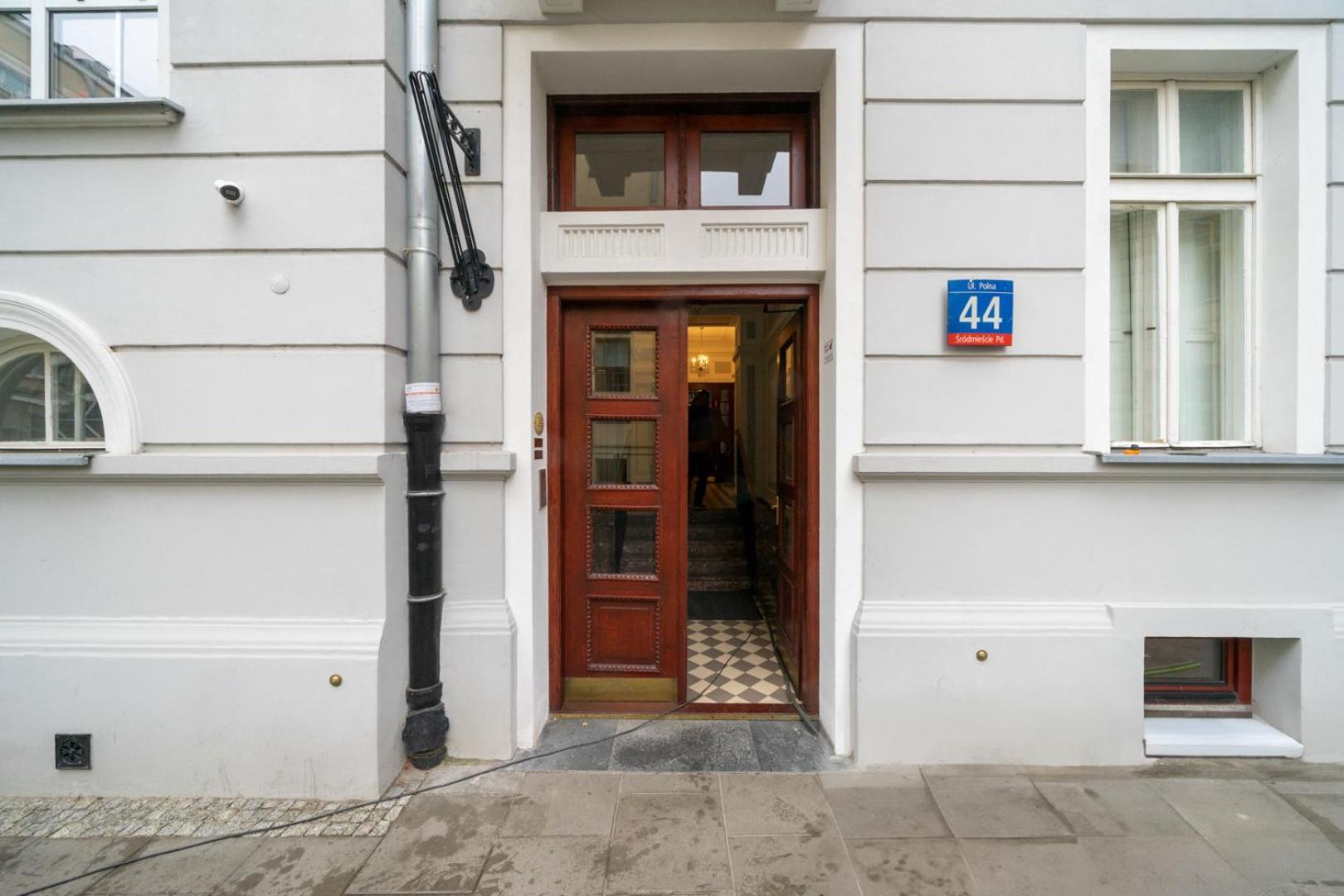 Polna - Balcony, Workspace, Location - By Rentujemy * Warsaw