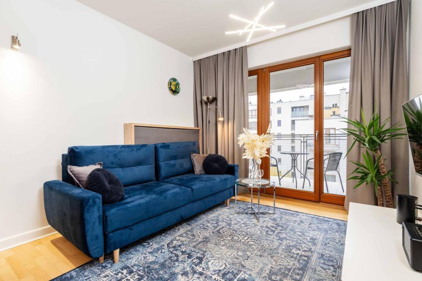Urban Blue 2 Bedroom Wola *
