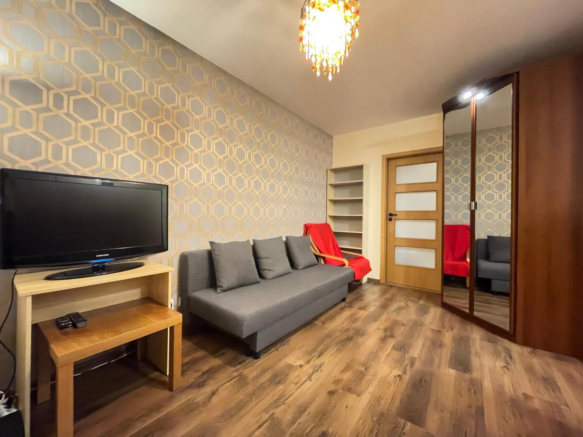 Superior Bukowinska, Studio, Pool & Gym! Metro Wilanowska, Garage Parking! 24h Reception! Warsaw