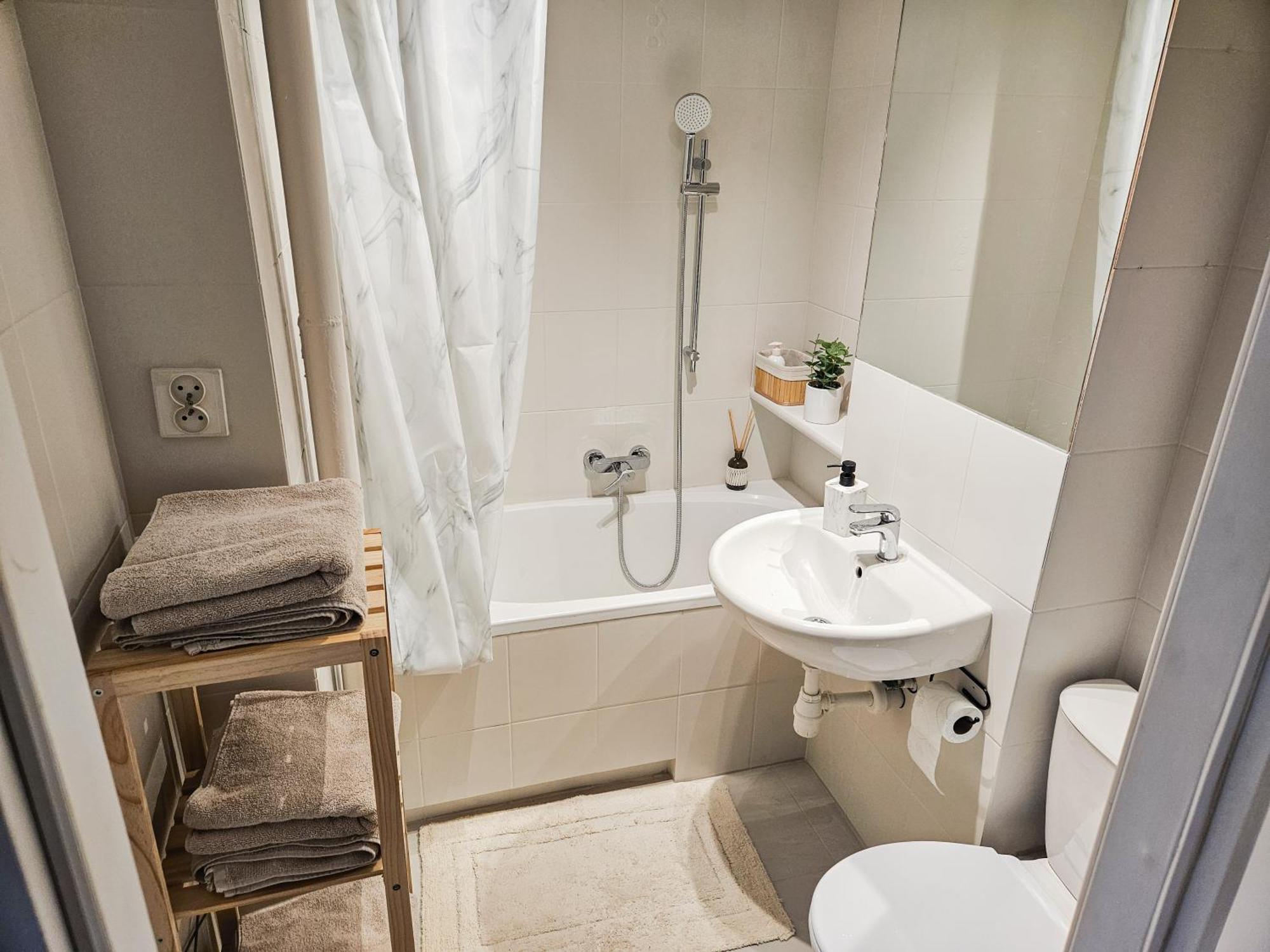 Apartment White Grzybowska Warsaw