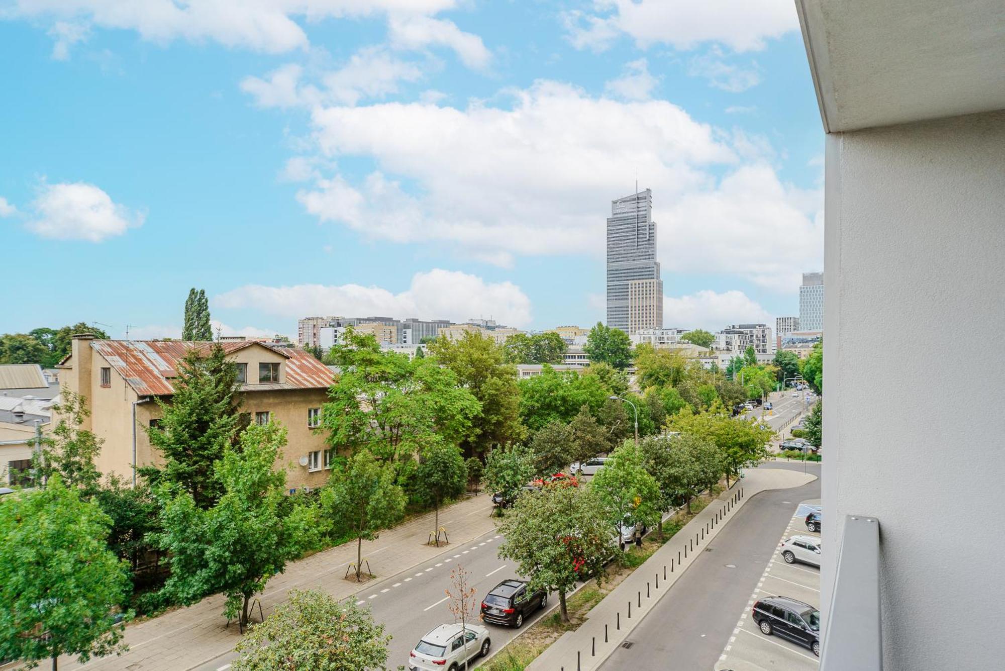 Apartment Cozy Family With Parking & Balcony Near Zlote Tarasy