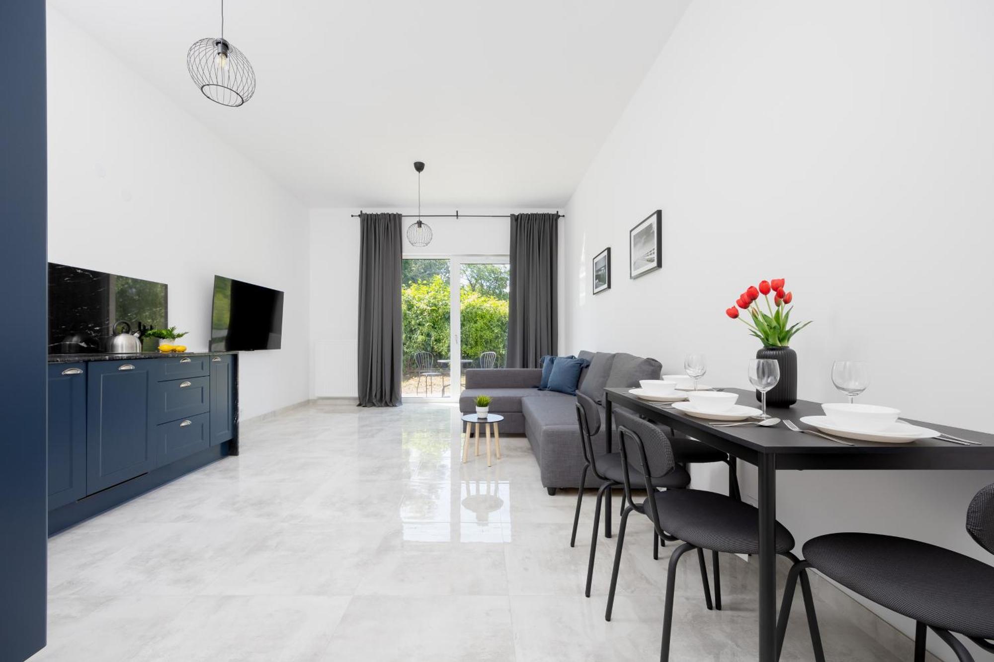 Apartment Wyjatkowy Z Uroczym Ogrodkiem Oraz Parkingiem By Renters *