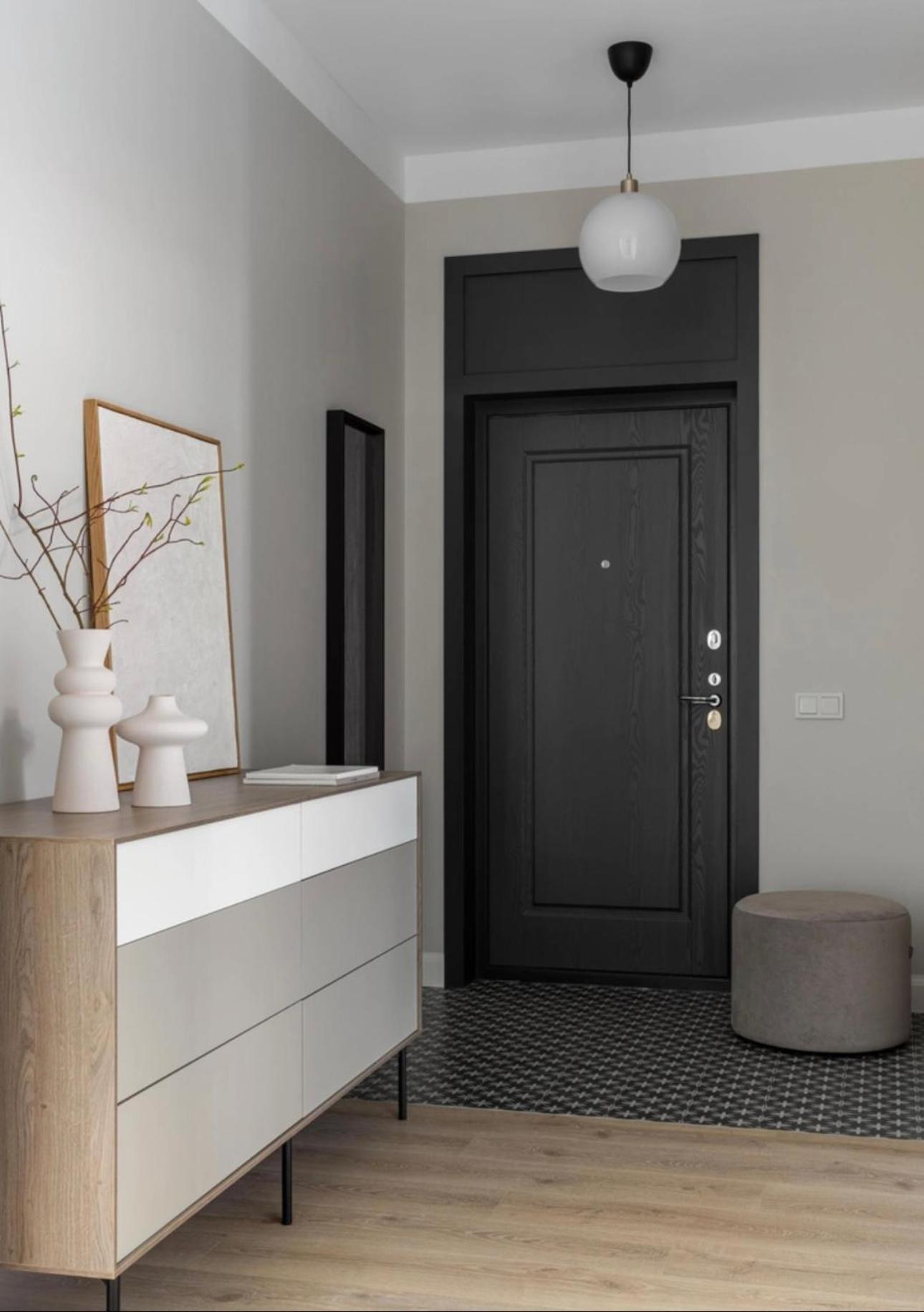 Amazing In Old Apartment *