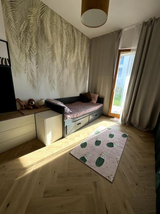 Modern Flat , Quiet Area Ideal For Family