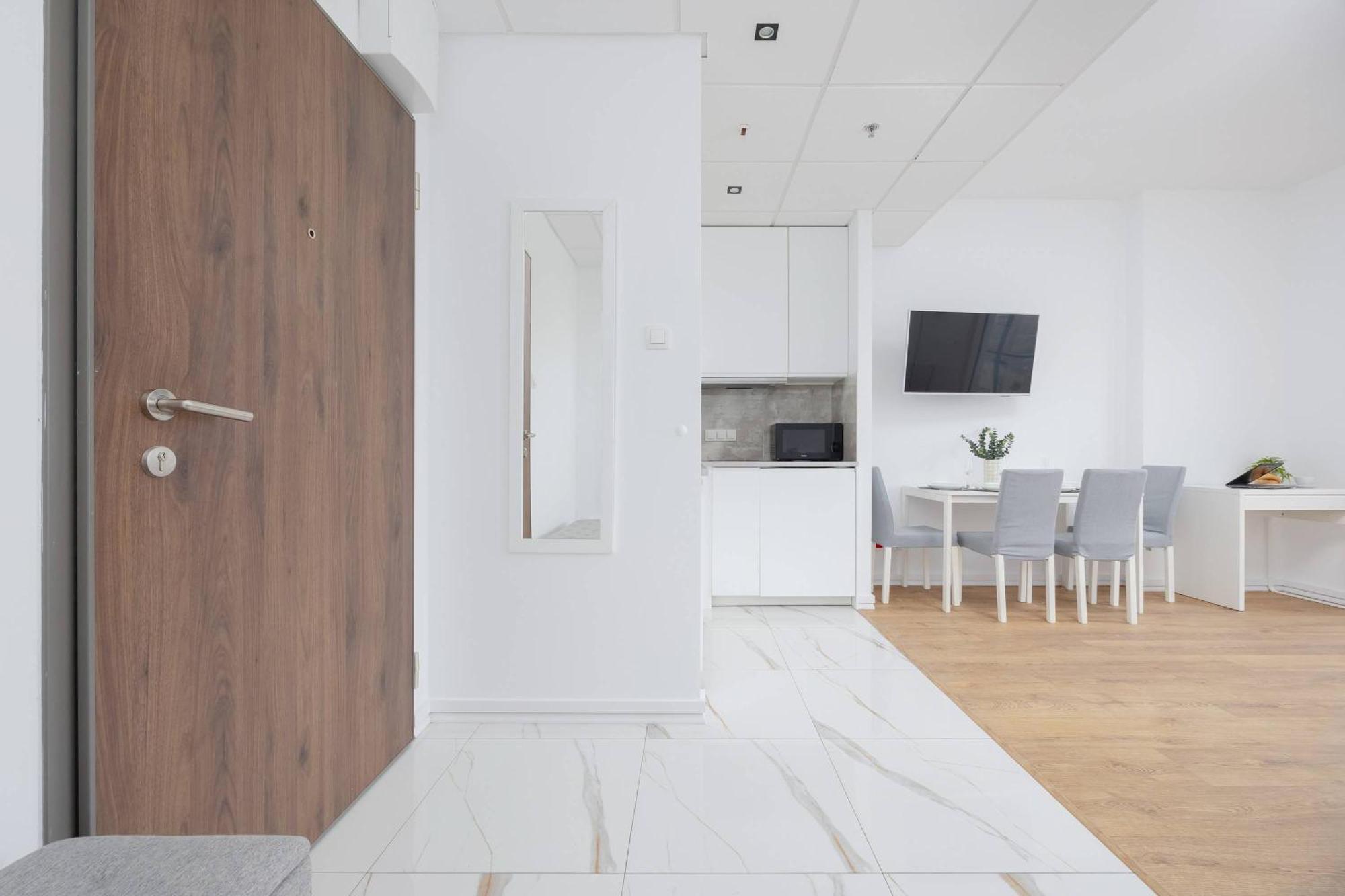 Kasprzaka Near Metro Plocka With Ac And Parking By Rent Like Apartamento