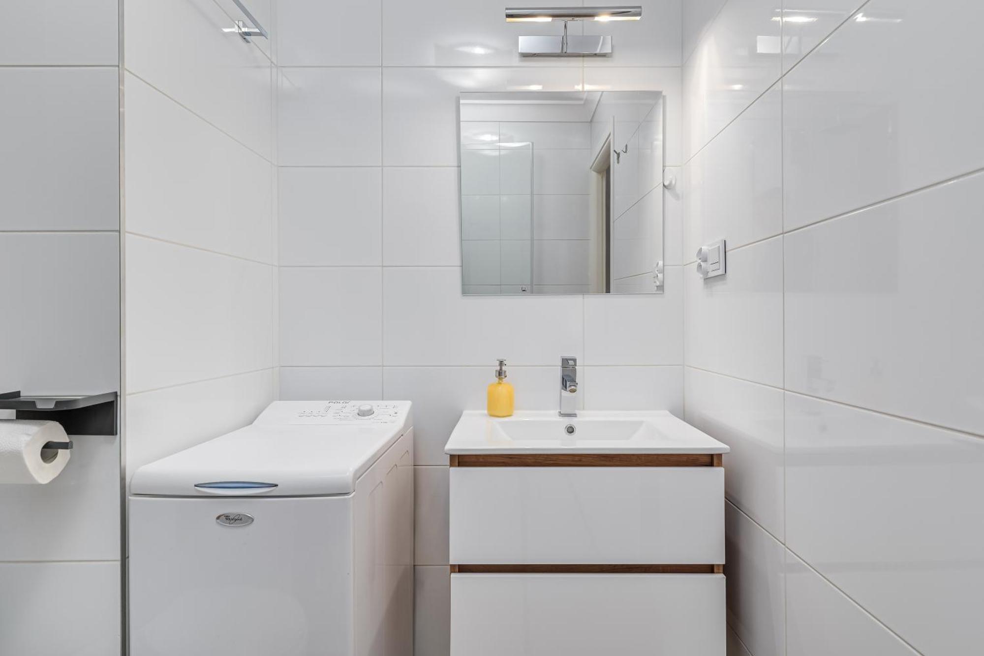 Andersena 190 A - 12 Pietro - 10 Min Cmkp - 5 Min Metro - 15 Min Centrum Apartment
