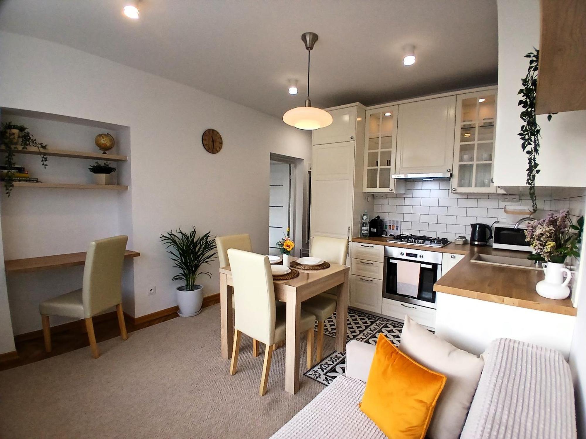 Downtown Elegant & Sunny Near Metro Station * Warsaw