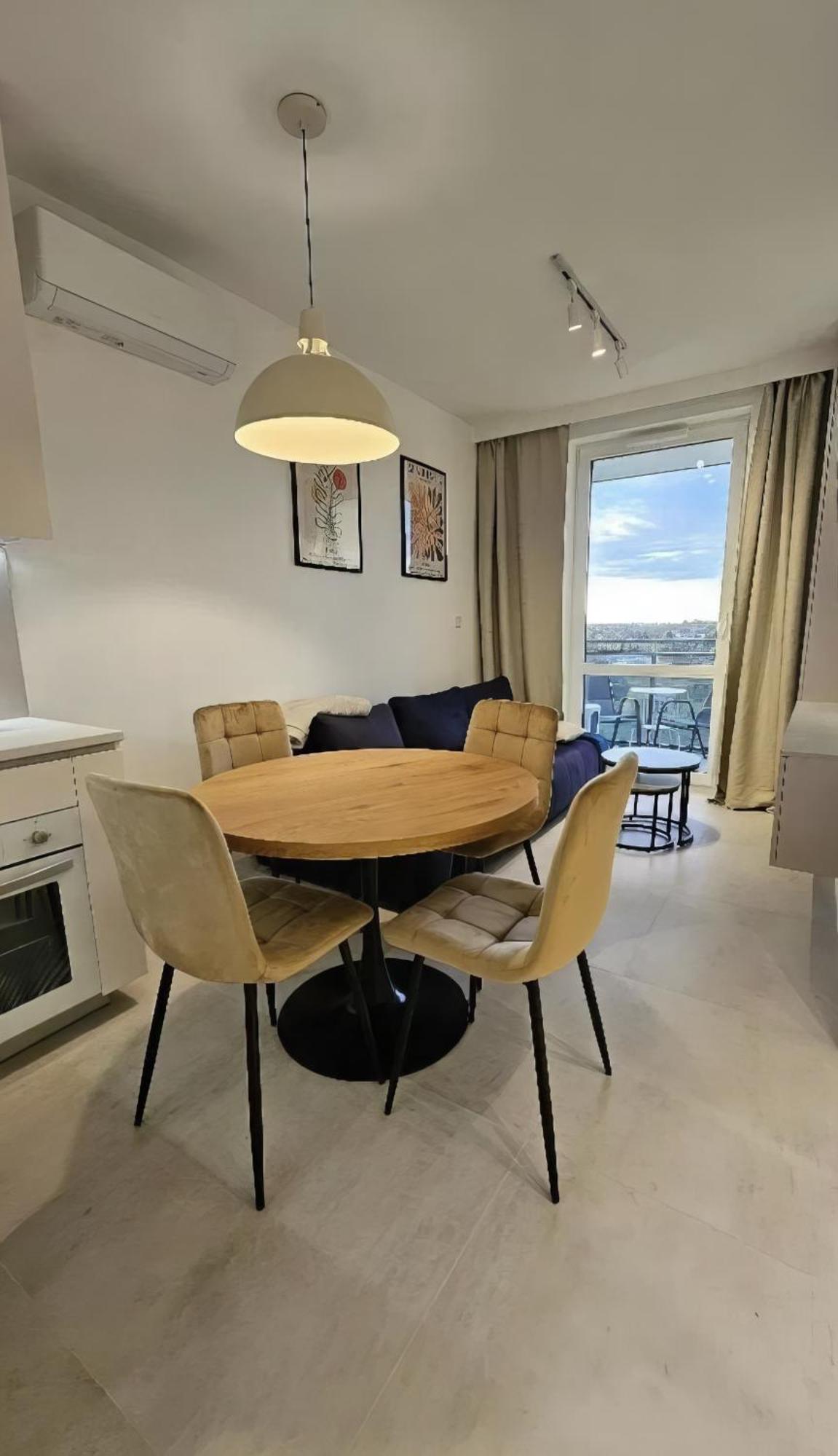 Apartment Fastate Warsaw