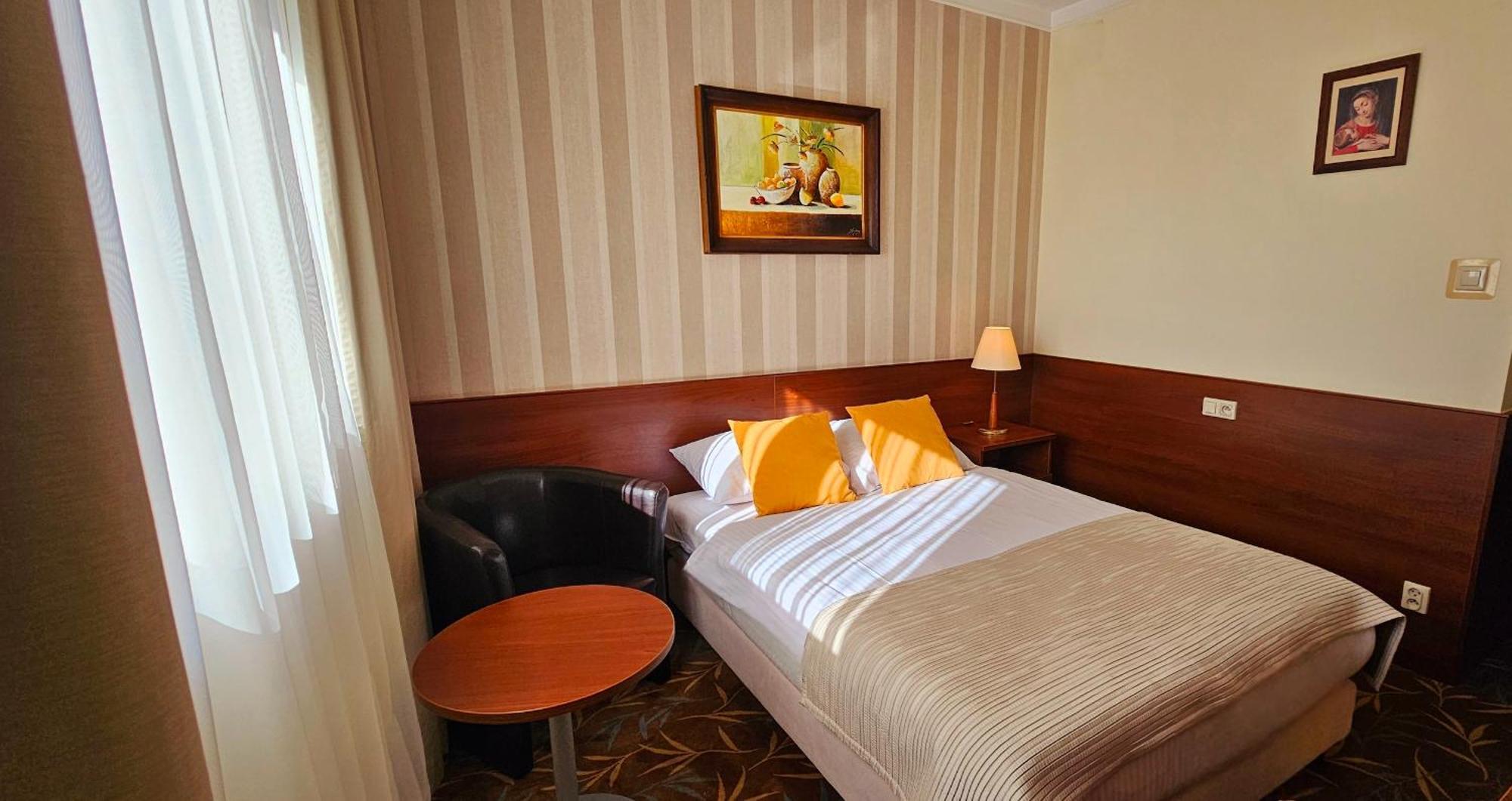 Centrum Barnabitow 3*