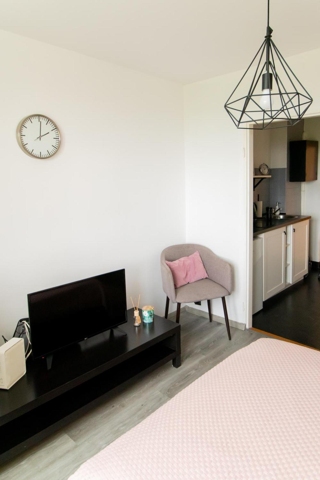 Piotrapartments - Daleka Cozy Train&airport *