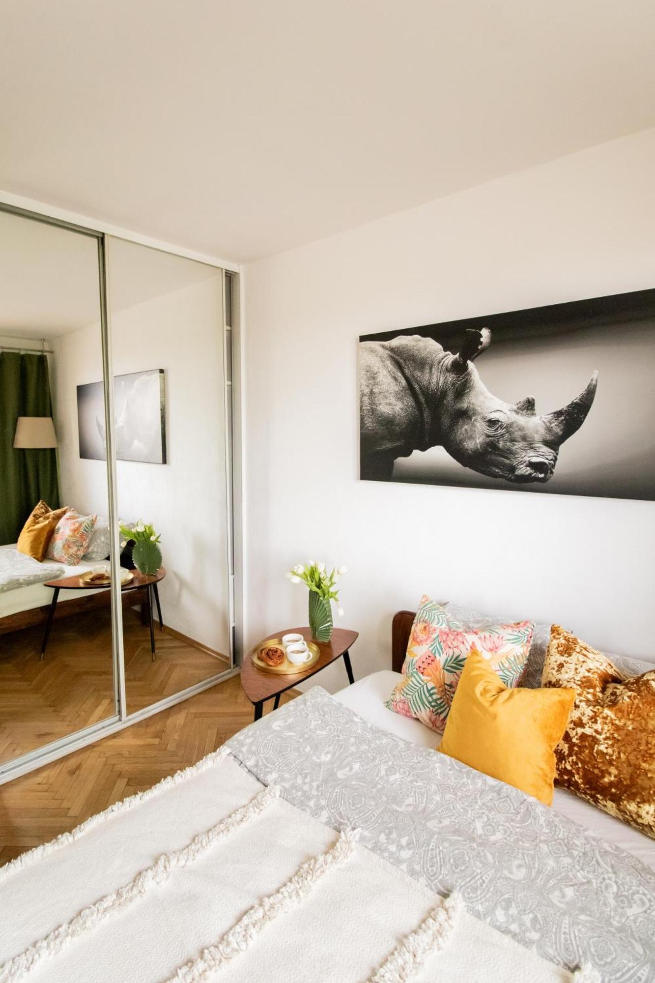 Piotrapartments - Daleka Cozy Train&airport