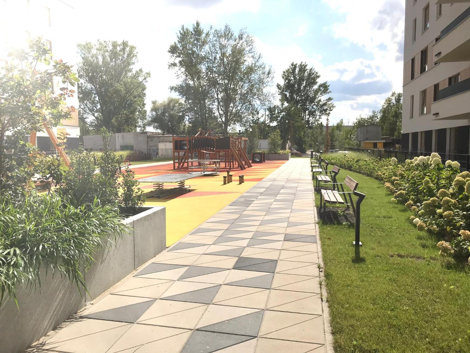 Superior Komputerowa, 4 Rooms, 3 Bedrooms, Airport-city Train, Metro! 24h Reception! *