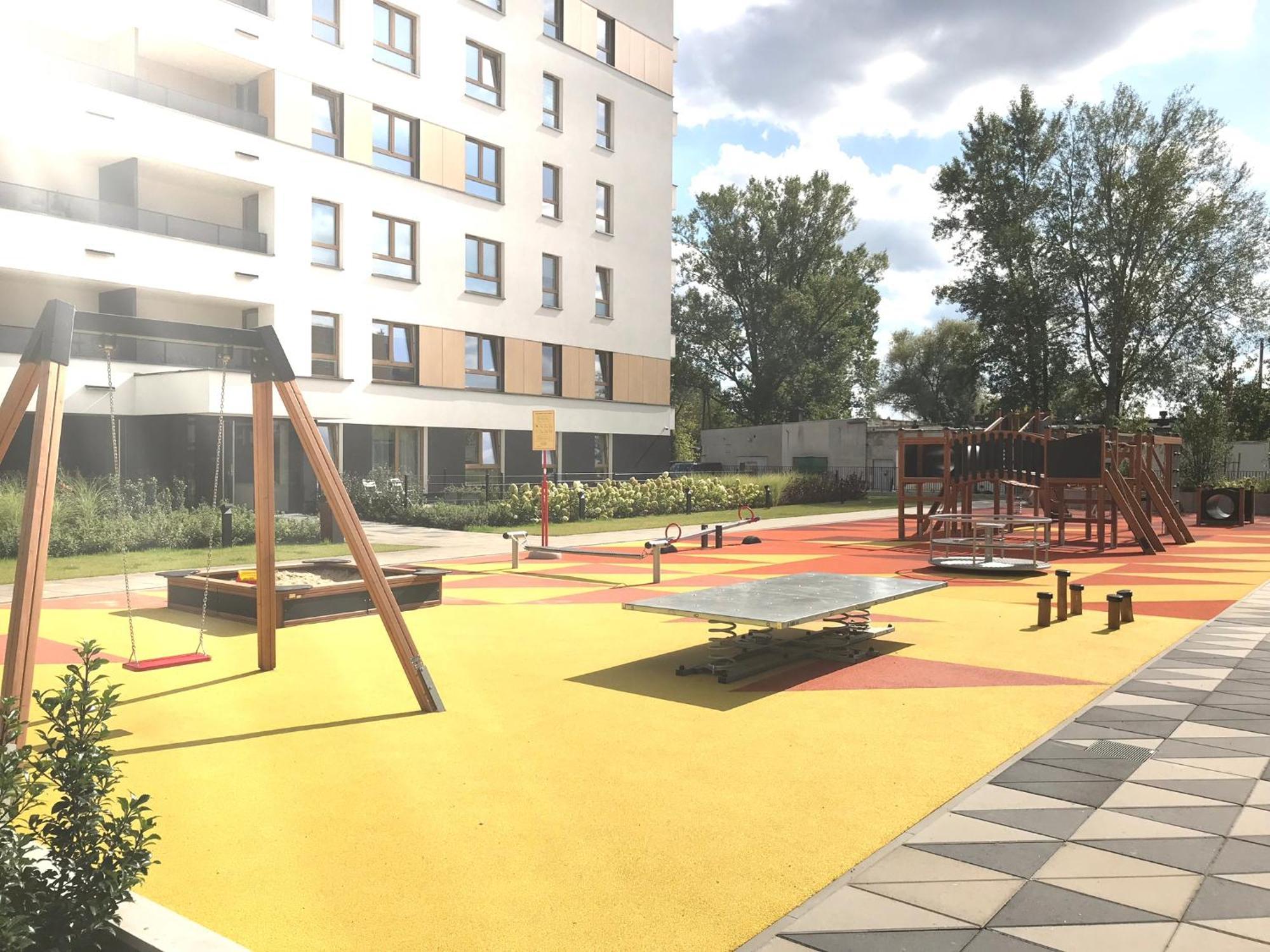 Superior Komputerowa, 4 Rooms, 3 Bedrooms, Airport-city Train, Metro! 24h Reception! Apartament *