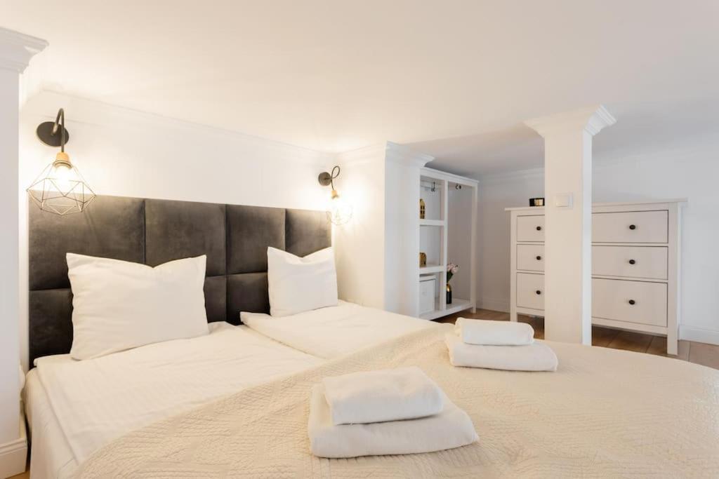 Apartment Close-central - Great Location - Stylish Loft - Zlota Street Warsaw