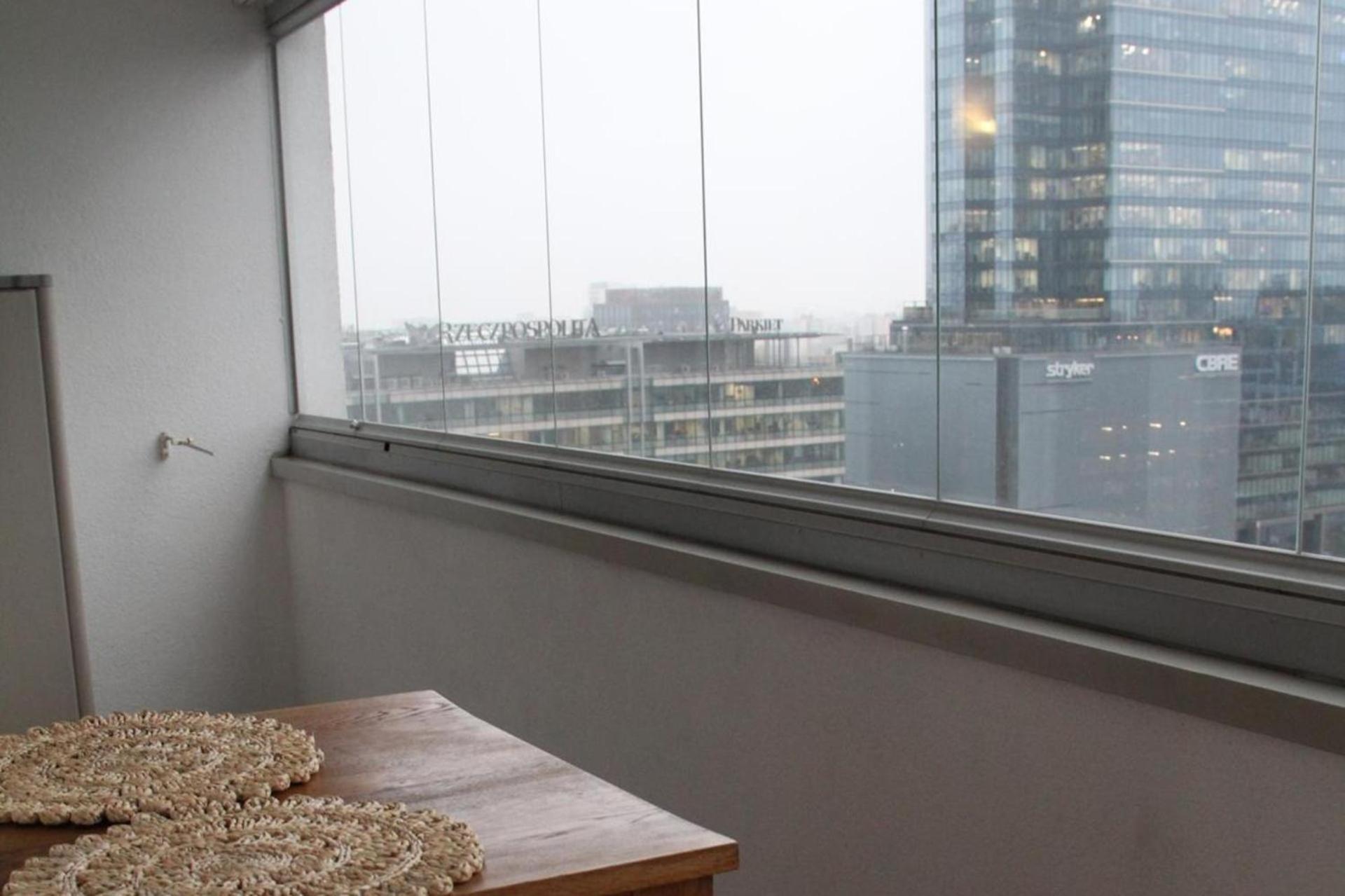 2 Bedrooms Central Apartment Warsaw