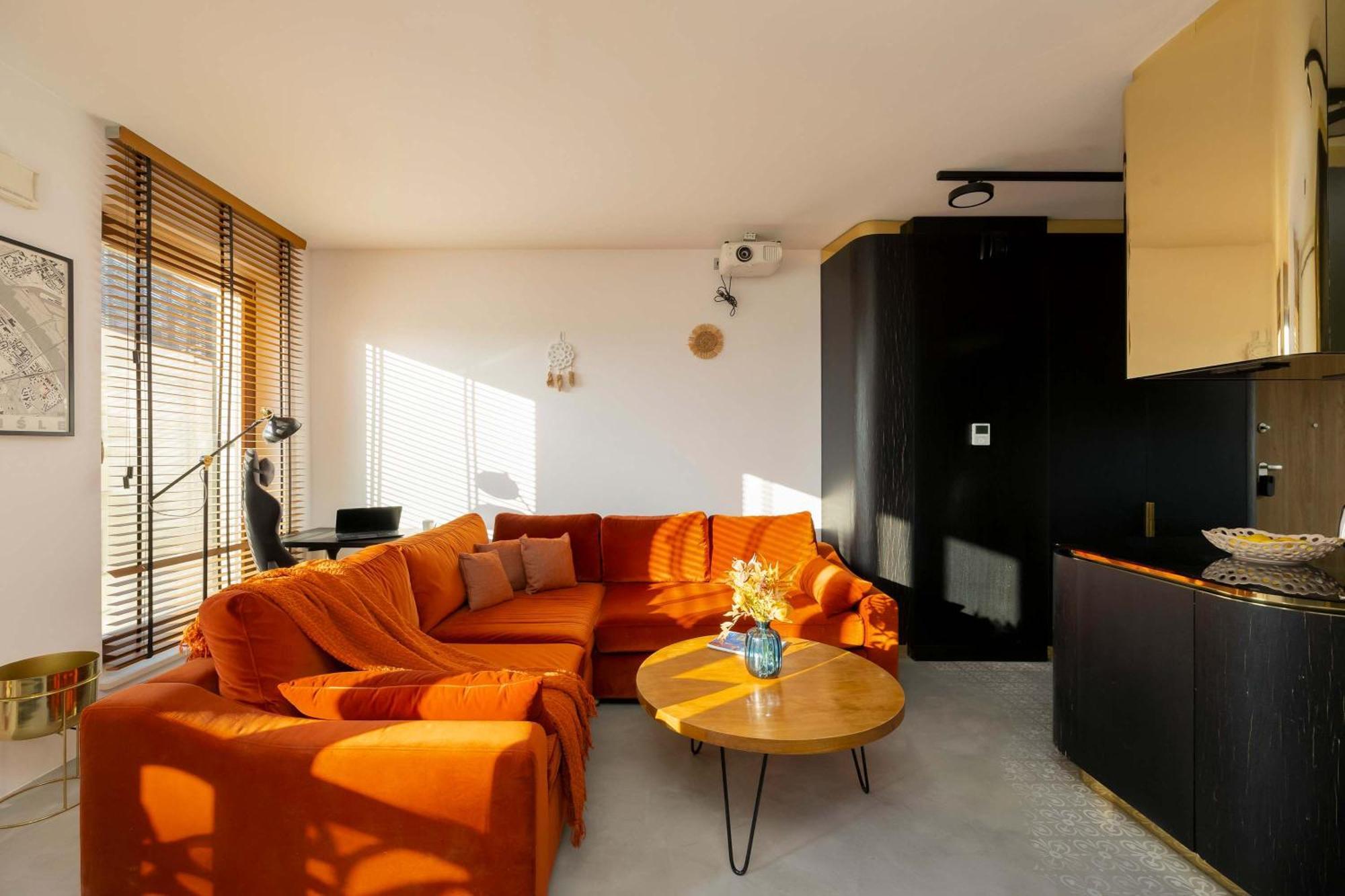 Air Conditioned In Close To The River With Parking And Desk By Renters Apartamento *