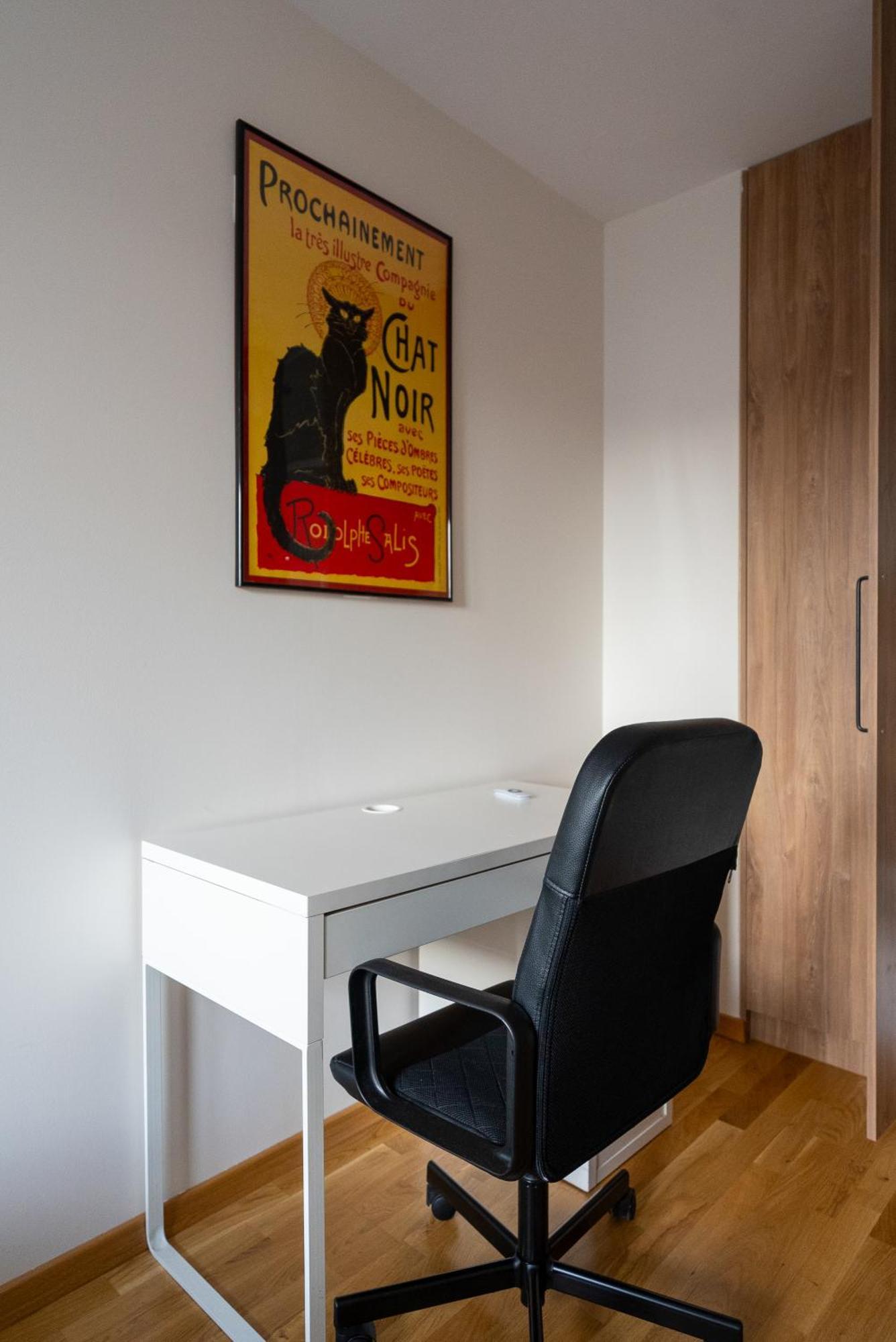 Apartament Kozmiana - Workspace, Bus&park Nearby - By Rentujemy *