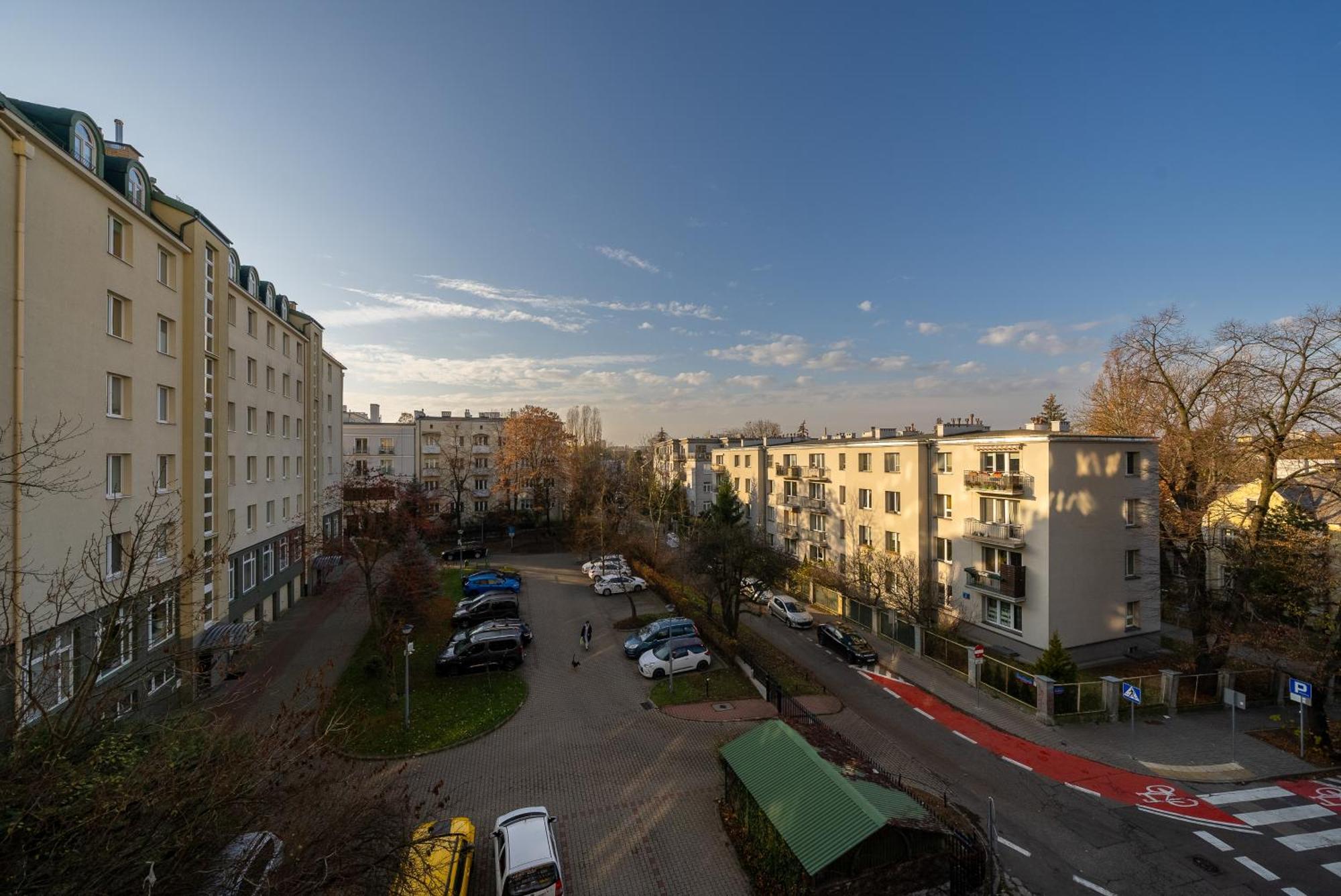 Apartament Kozmiana - Workspace, Bus&park Nearby - By Rentujemy *