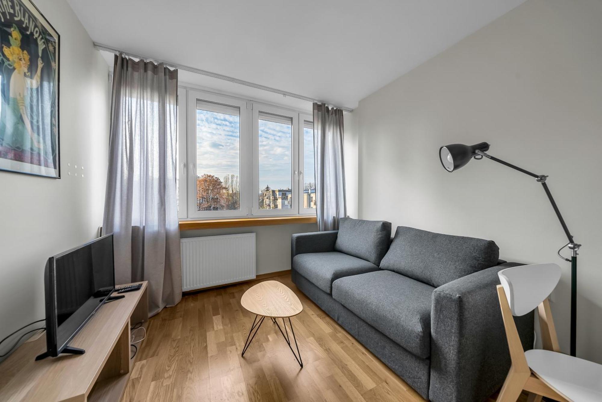 Kozmiana - Workspace, Bus&park Nearby - By Rentujemy
