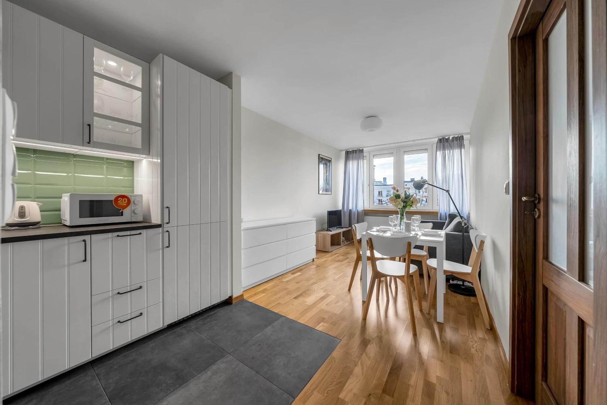 Kozmiana - Workspace, Bus&park Nearby - By Rentujemy