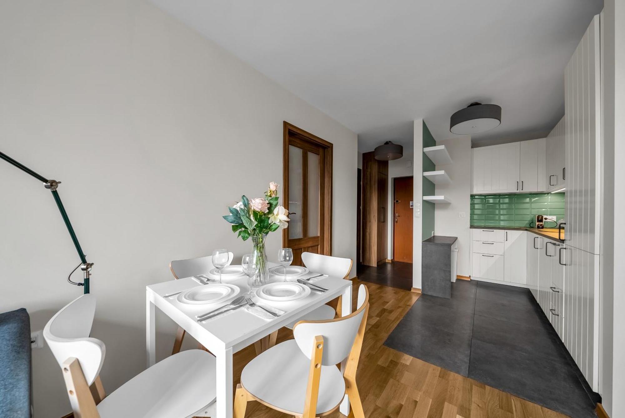 Apartament Kozmiana - Workspace, Bus&park Nearby - By Rentujemy