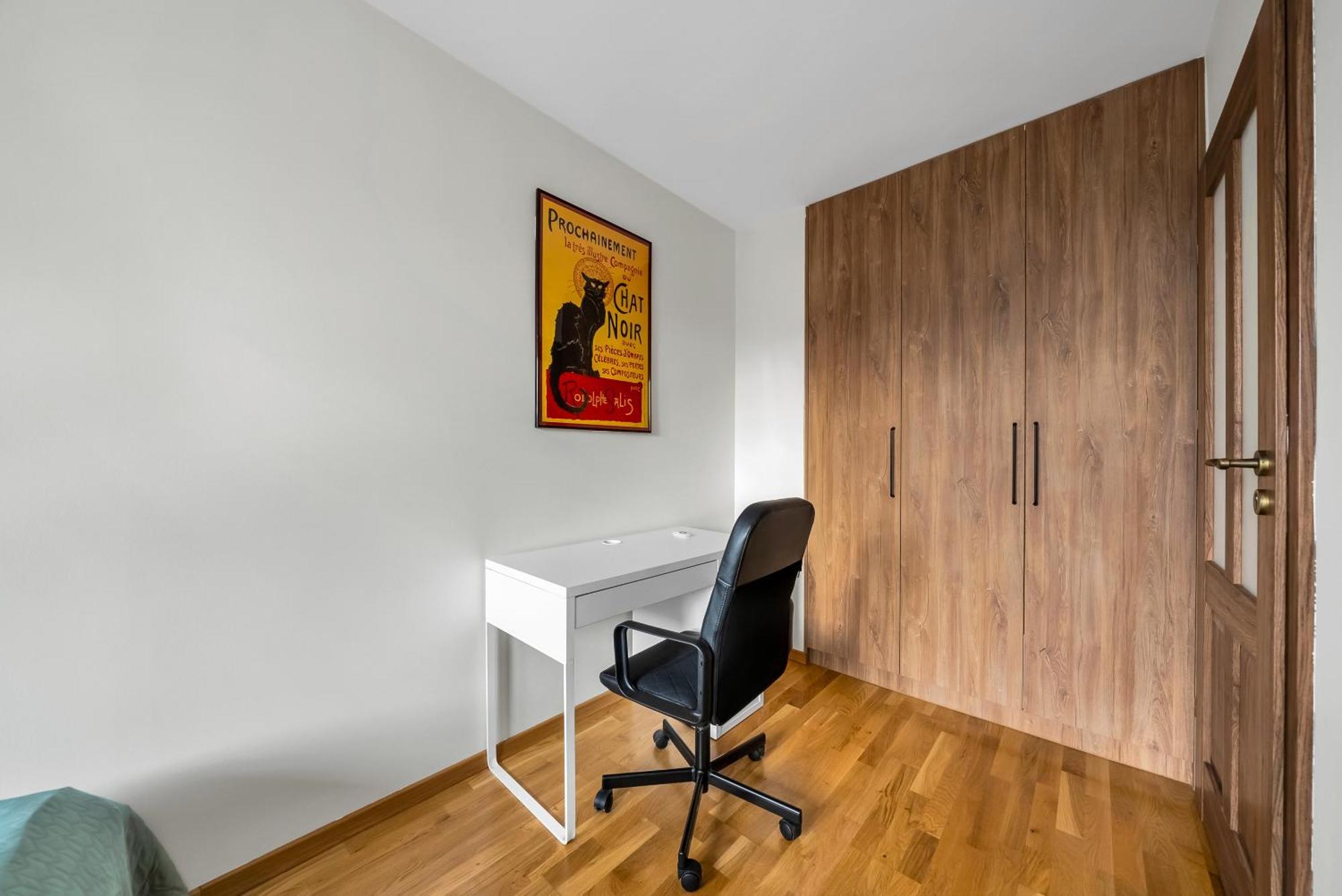 Apartament Kozmiana - Workspace, Bus&park Nearby - By Rentujemy