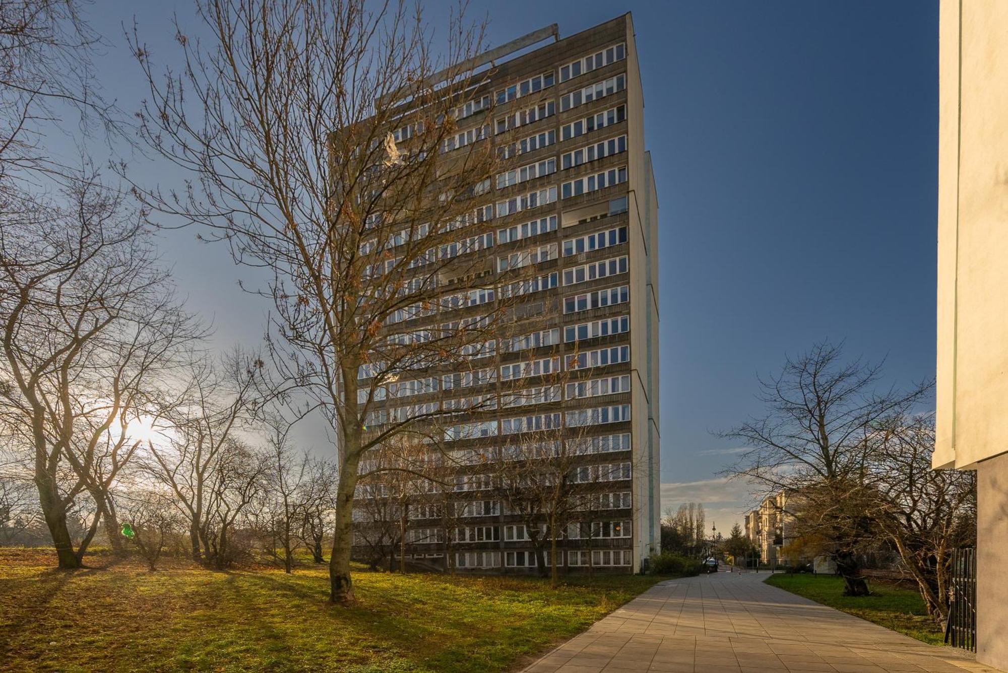 Apartament Kozmiana - Workspace, Bus&park Nearby - By Rentujemy Warszawa