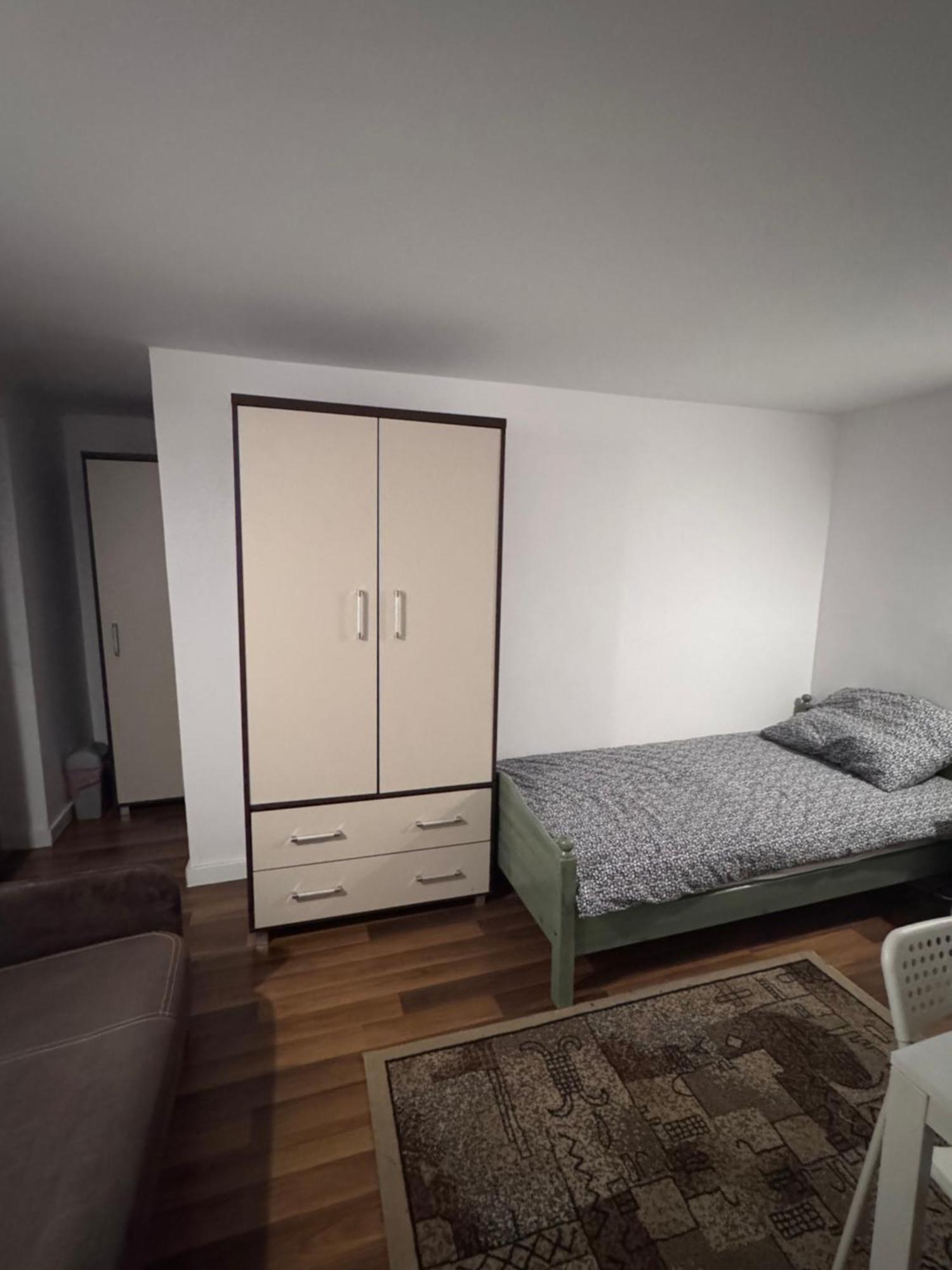 Na Zaciszu - Metro Zacisze Guest house Warsaw