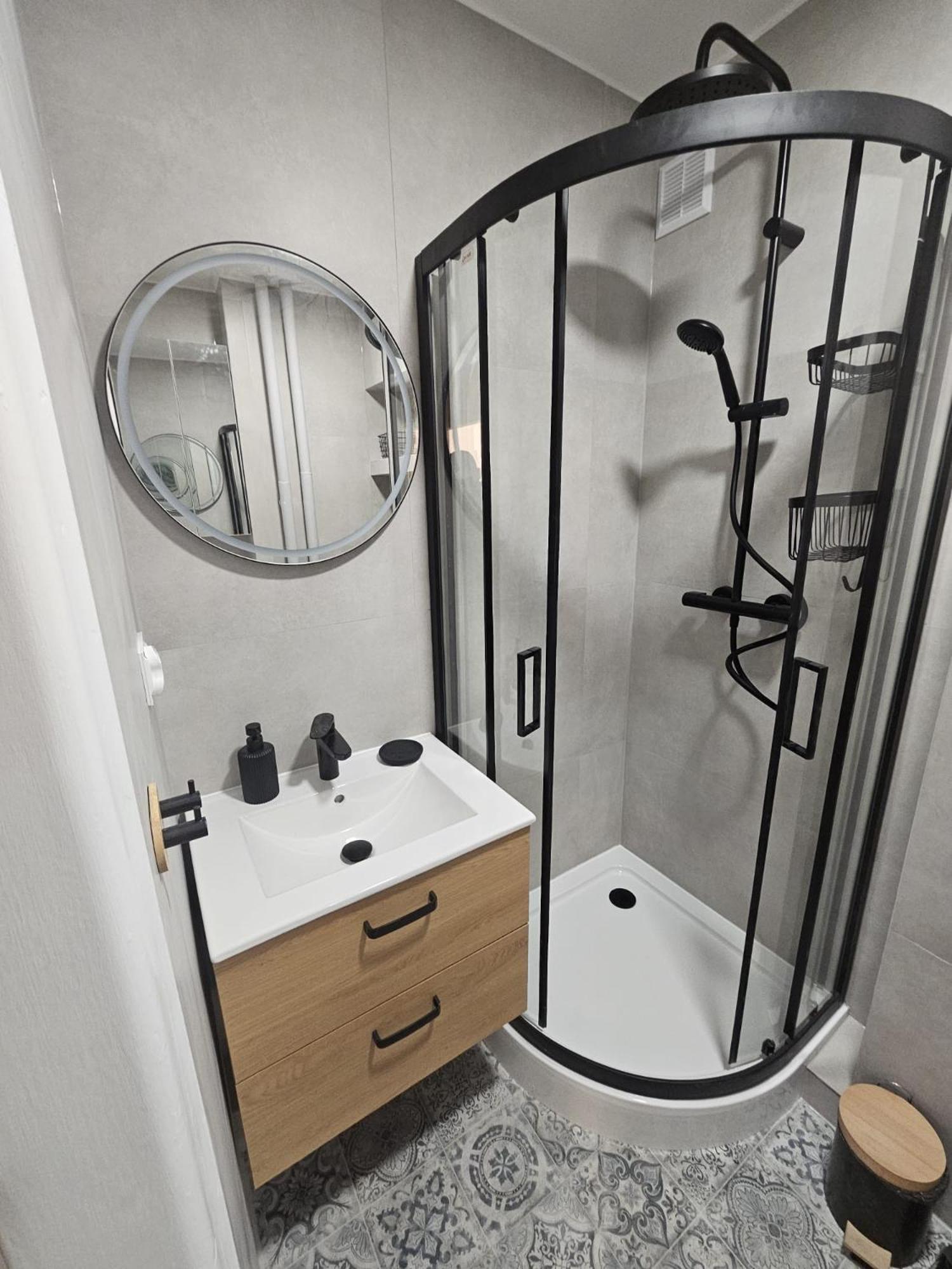 Pereca 2 Rondo Onz By Perfect 801 Warsaw