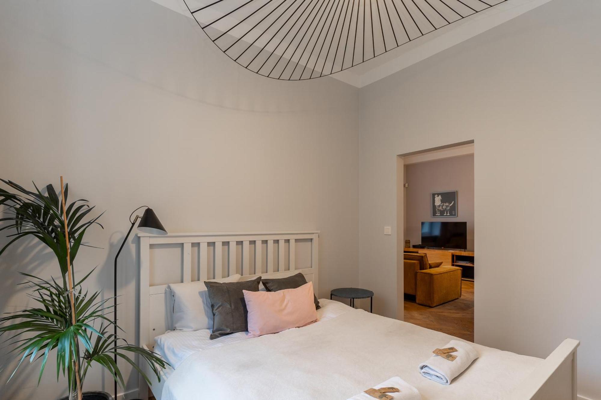 Concierge Gagarina Garden Apartment Warsaw