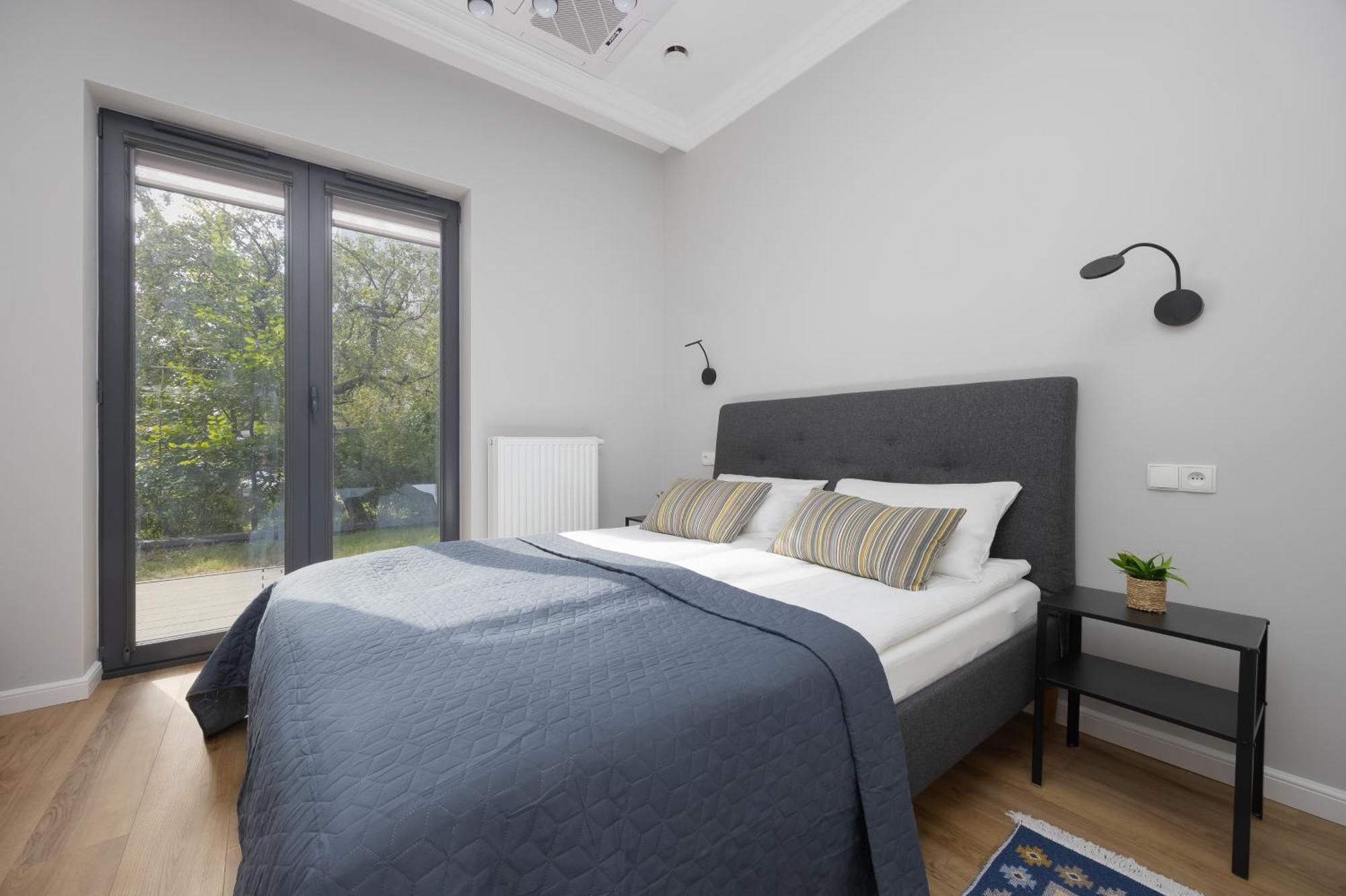 Apartamento Air Conditioned With Furnished Garden In Center By Renters Prestige Varsóvia