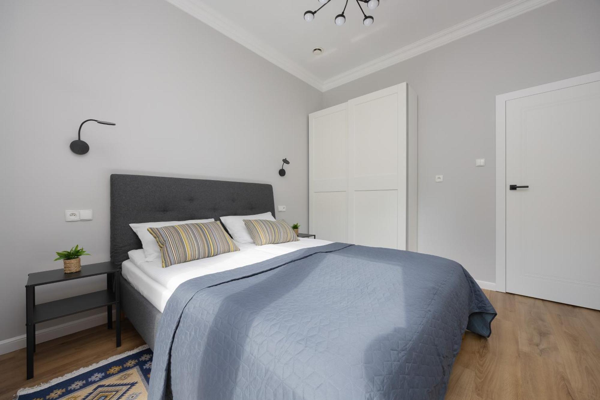 Air Conditioned With Furnished Garden In Center By Renters Prestige * Varsóvia