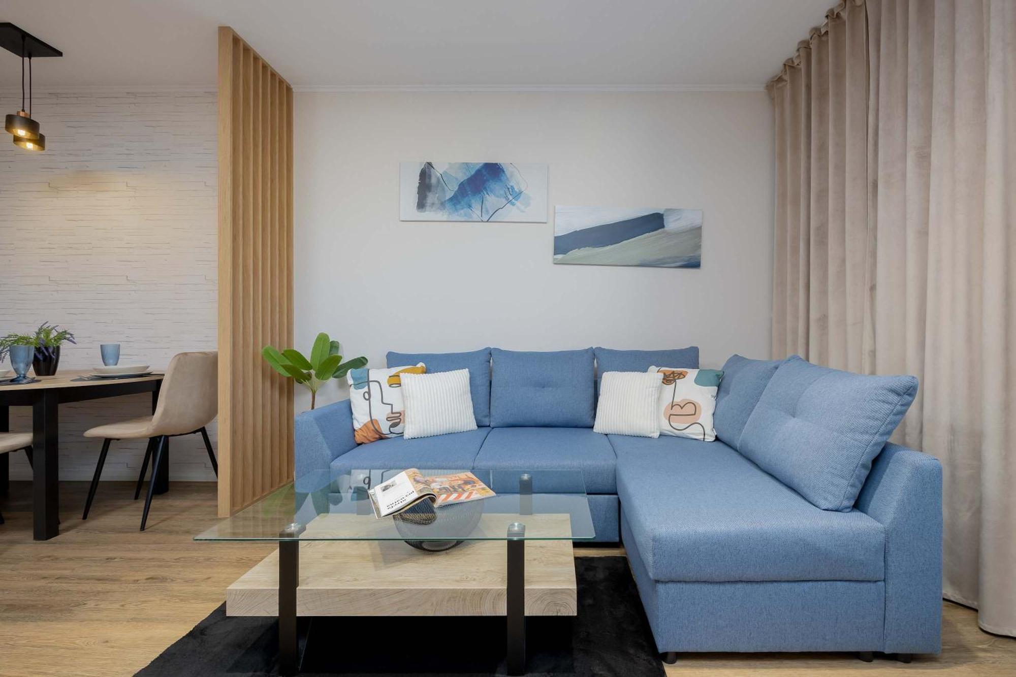 Stylish With Parking By Renters Apartment Warsaw