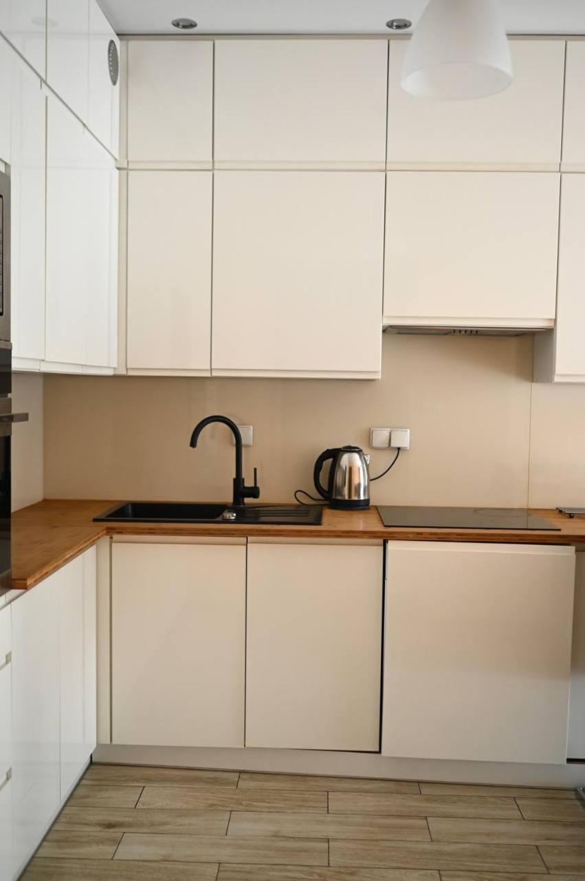 Przy Metro Kondratowicza Apartment Warsaw