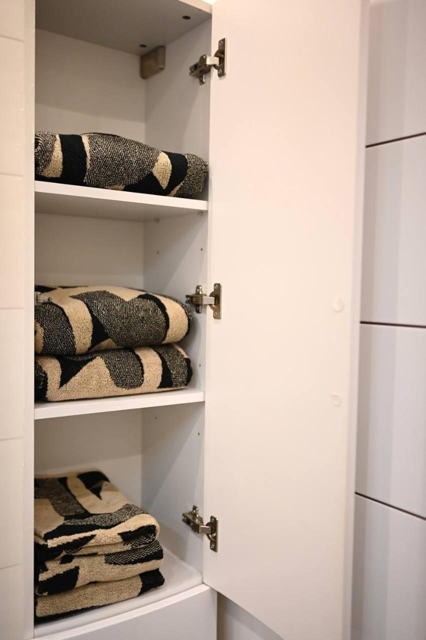Przy Metro Kondratowicza Apartment *