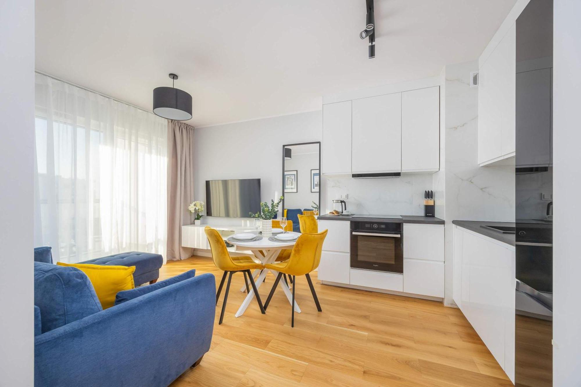 Elegant In With Parking And Desk For Remote Work By Renters Apartamento