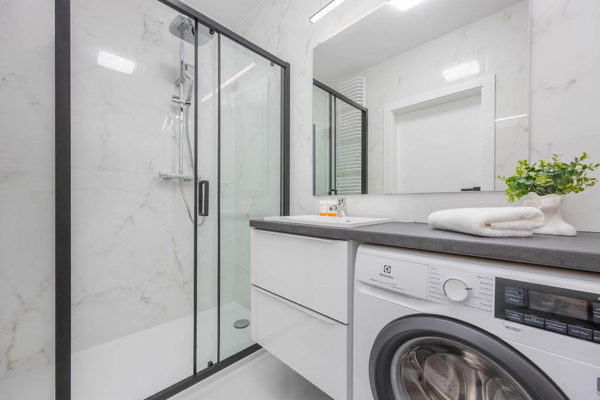 Apartamento Elegant In With Parking And Desk For Remote Work By Renters *