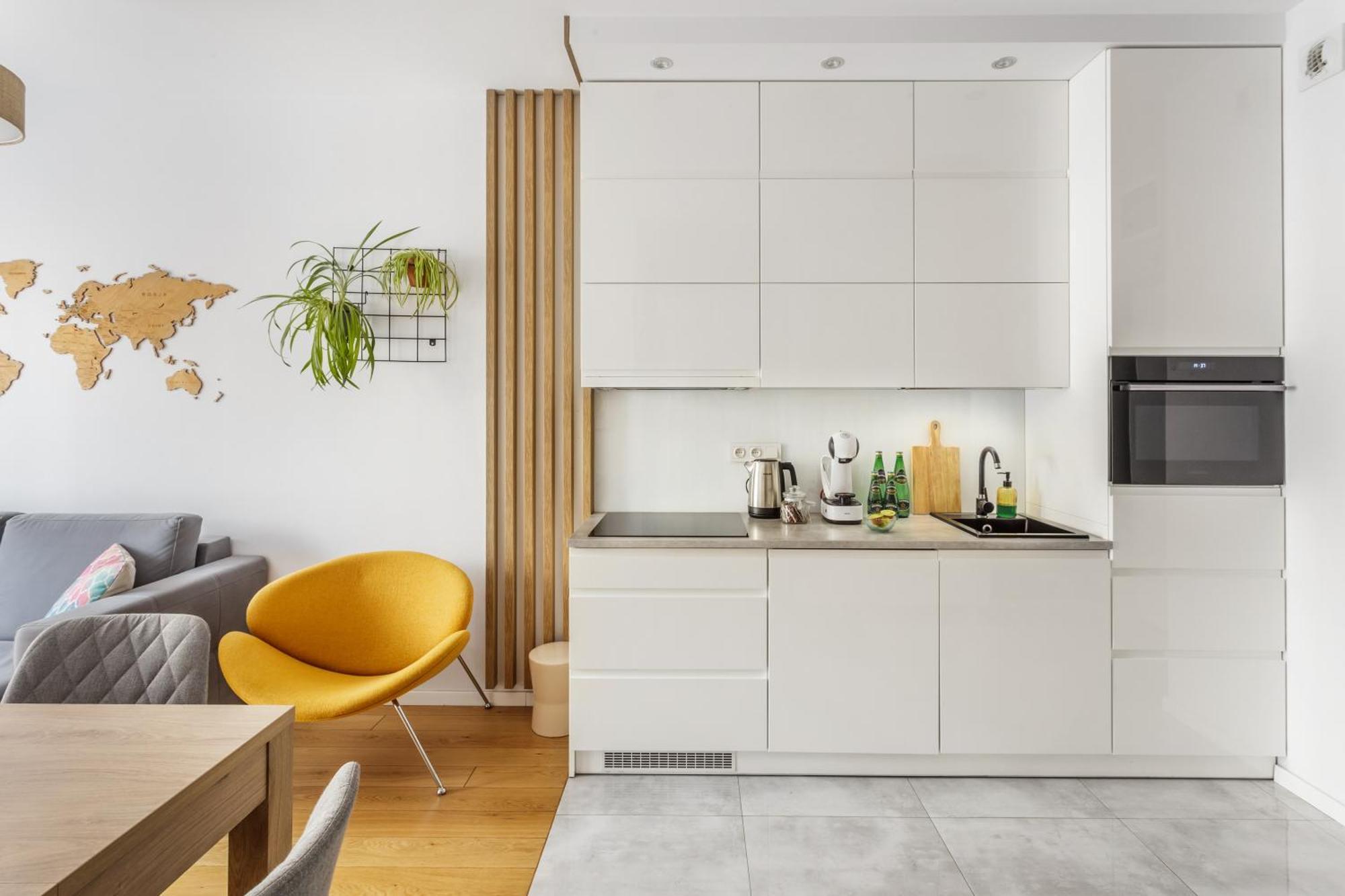 Beluvr Airport Apartment *