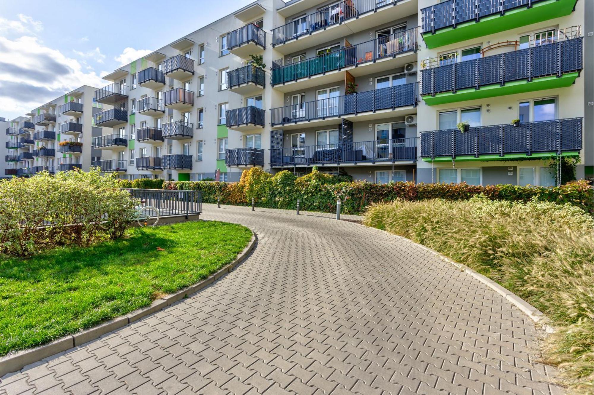 Beluvr Airport Apartment