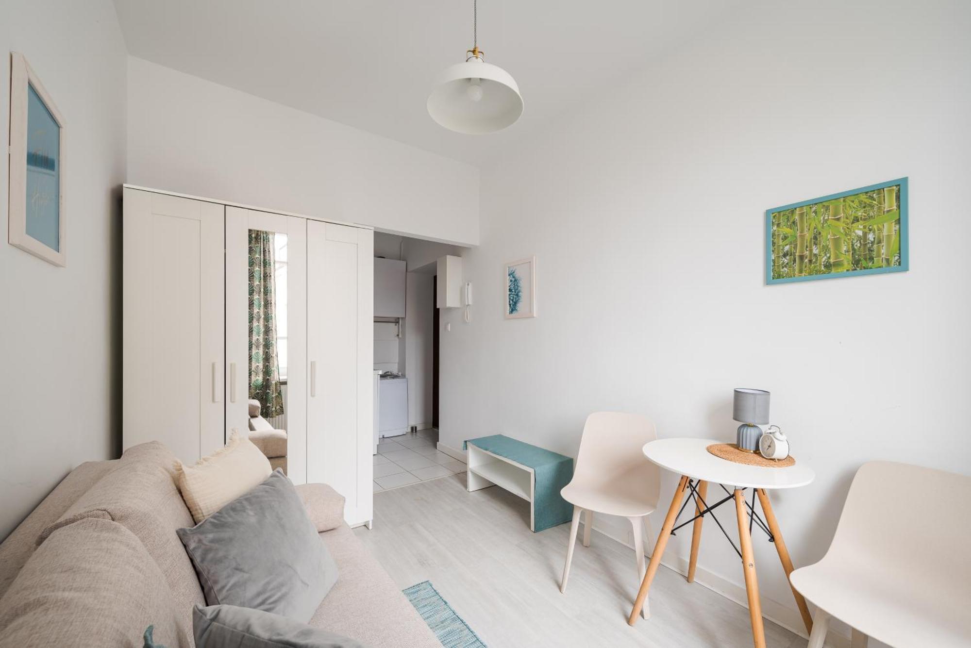Tamka Powisle Blue Apartment Warsaw