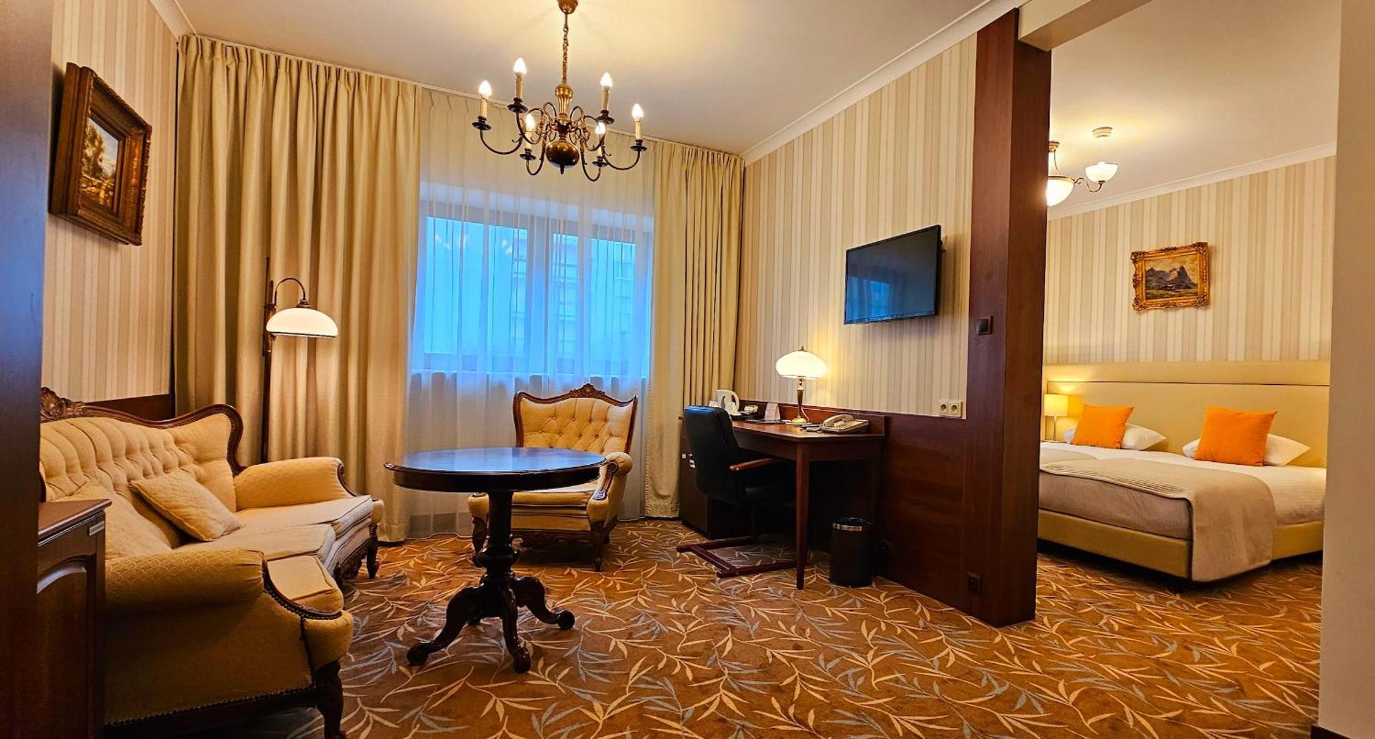 Hotel Centrum Barnabitow 3*