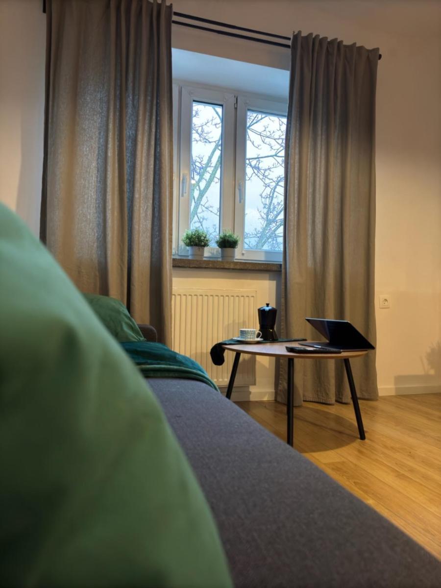 Nowolipie 16, Center